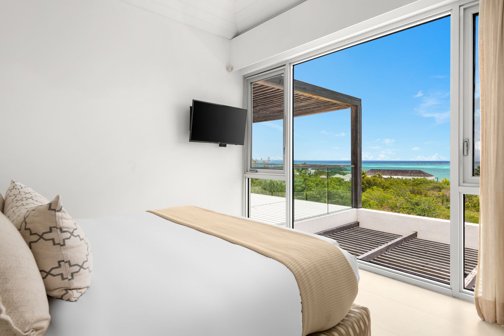 North Shore Enclave - 4 BDR OCEAN VIEW VILLA