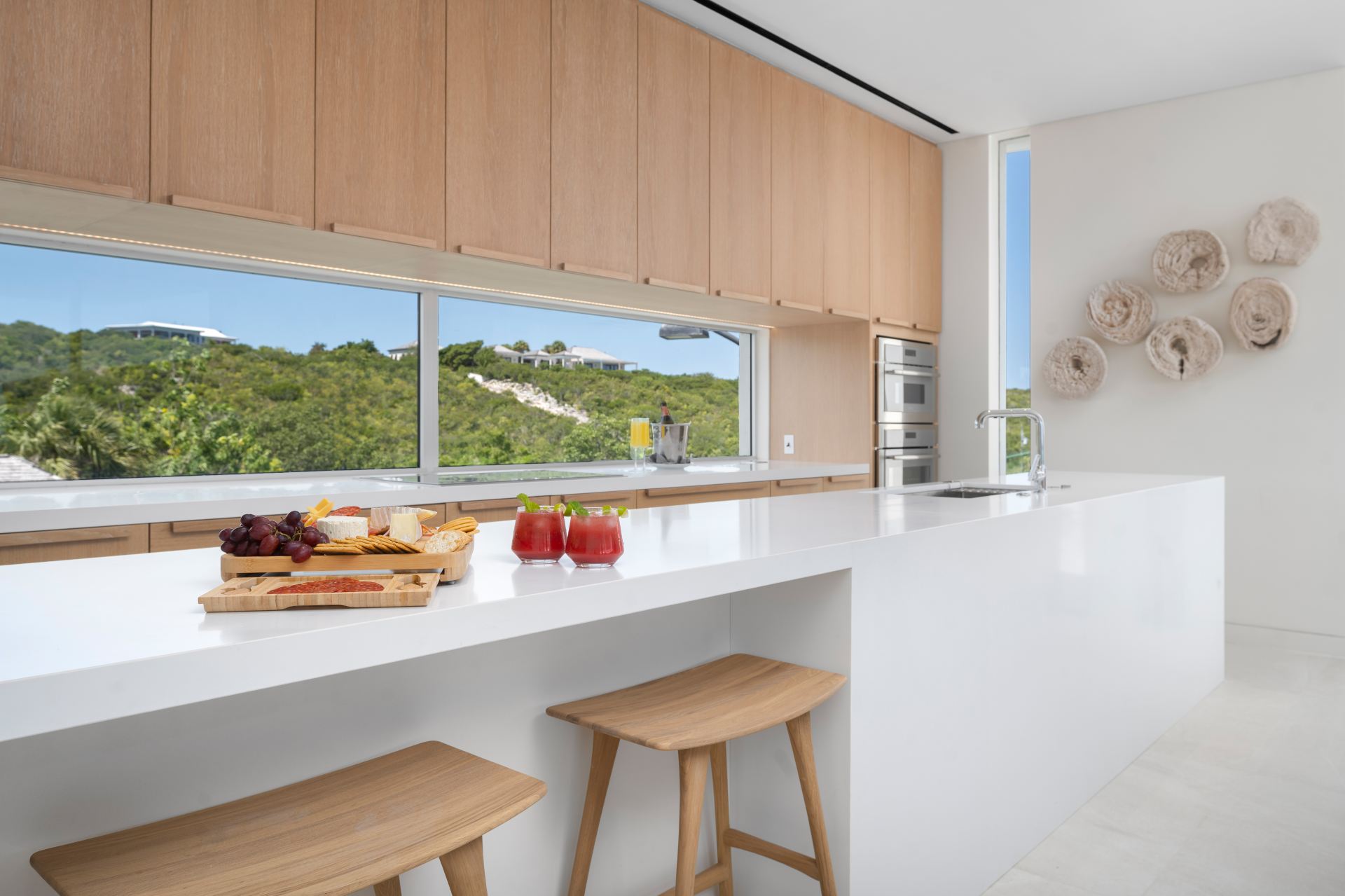 North Shore Enclave - 3 BDR OCEAN VIEW BEACH HOUSE