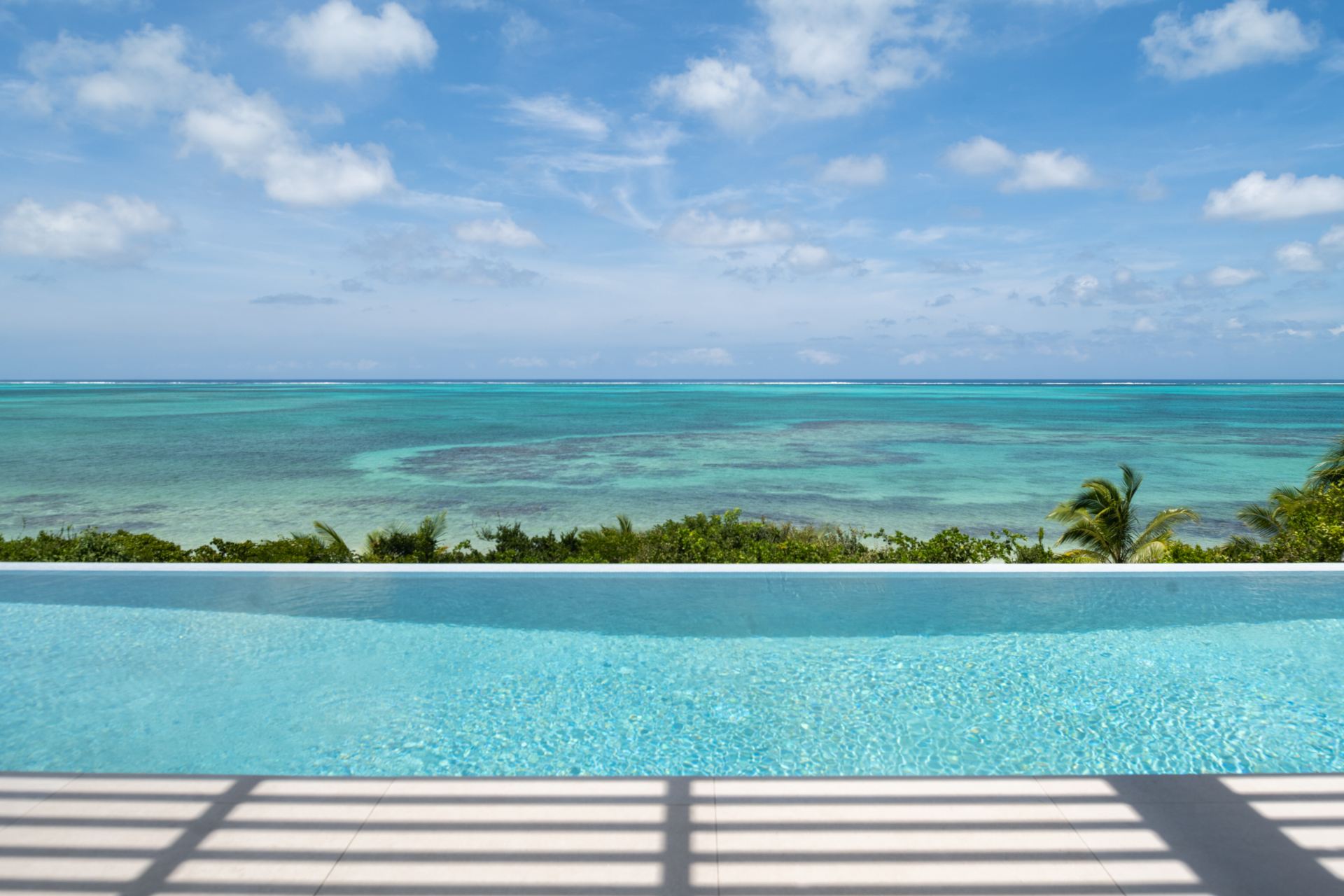 North Shore Enclave - 4 BDR BEACHFRONT VILLA