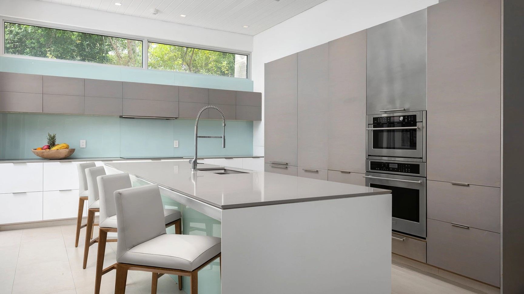 North Shore Enclave - 4 BDR BEACHFRONT VILLA