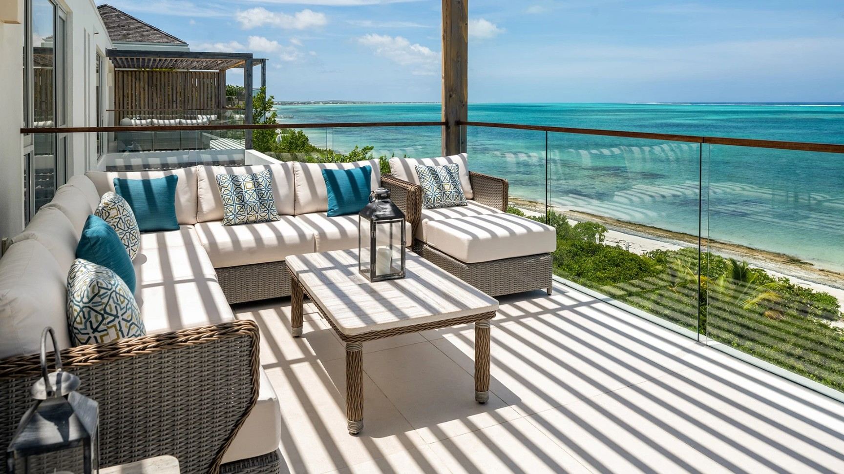 North Shore Enclave - 4 BDR BEACHFRONT VILLA