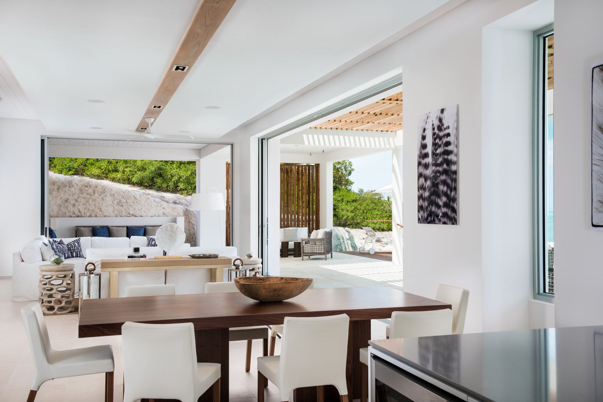 North Shore Enclave - 4 BDR BEACHFRONT VILLA