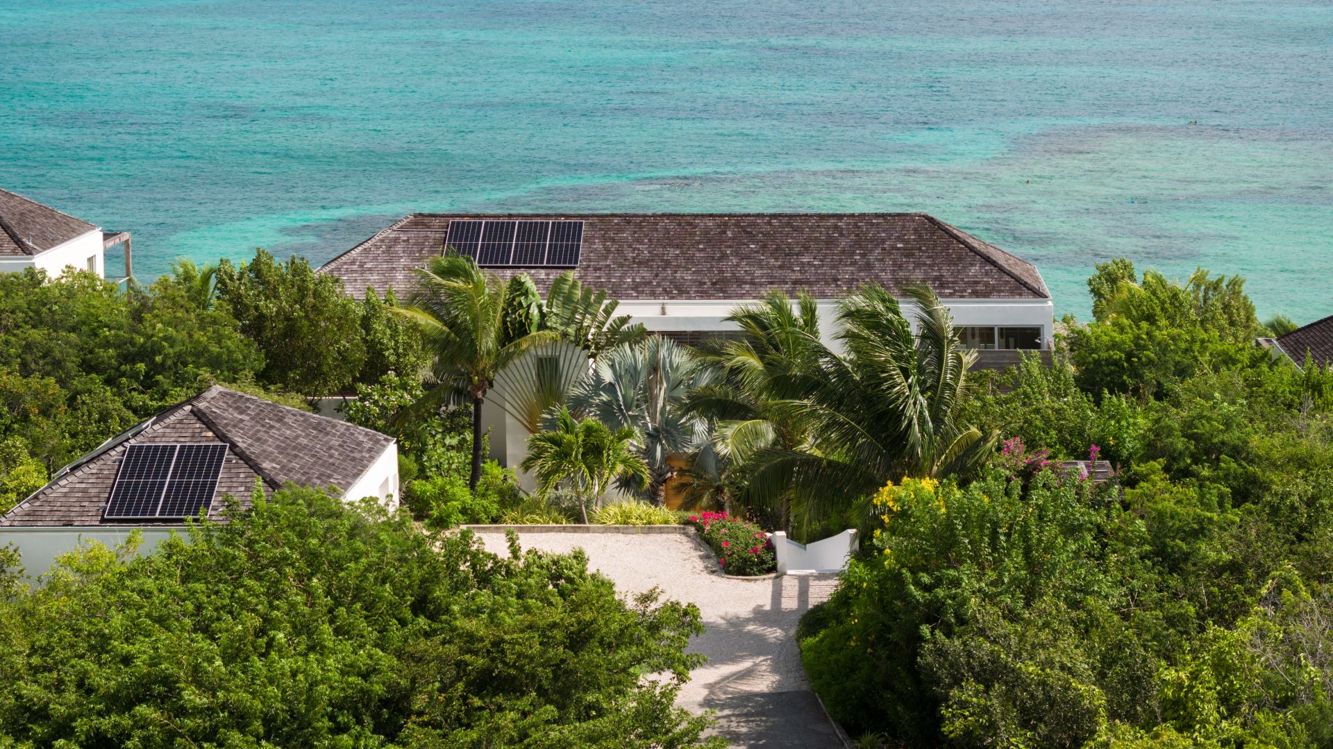 North Shore Enclave - 4 BDR BEACHFRONT VILLA