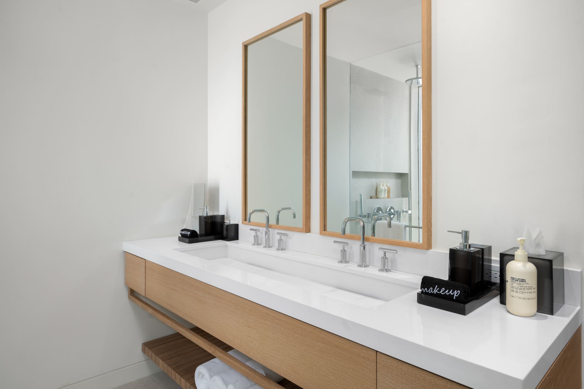 North Shore Enclave - 3 BDR OCEAN VIEW BEACH HOUSE