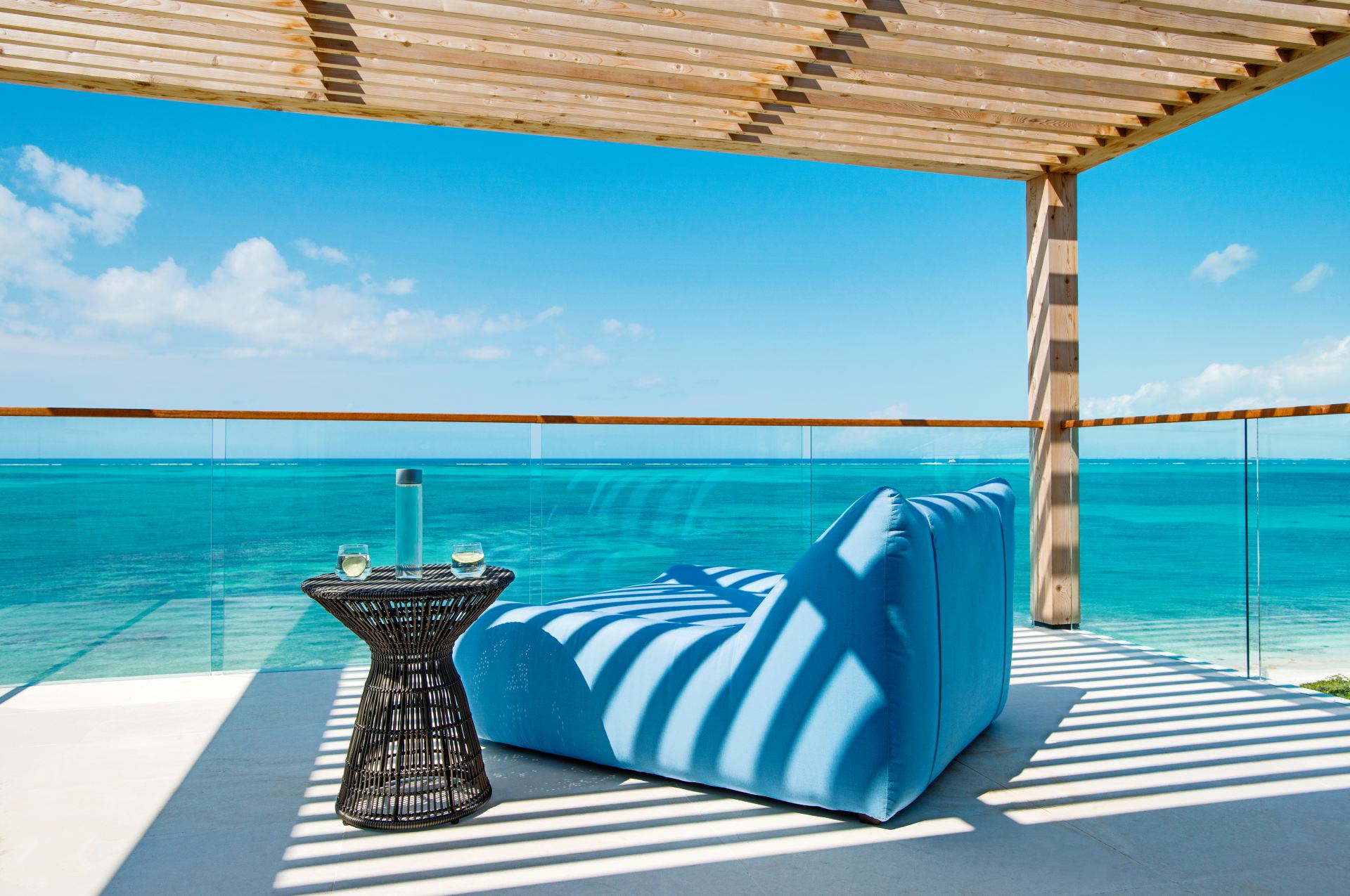 North Shore Enclave - 4 BDR BEACHFRONT VILLA