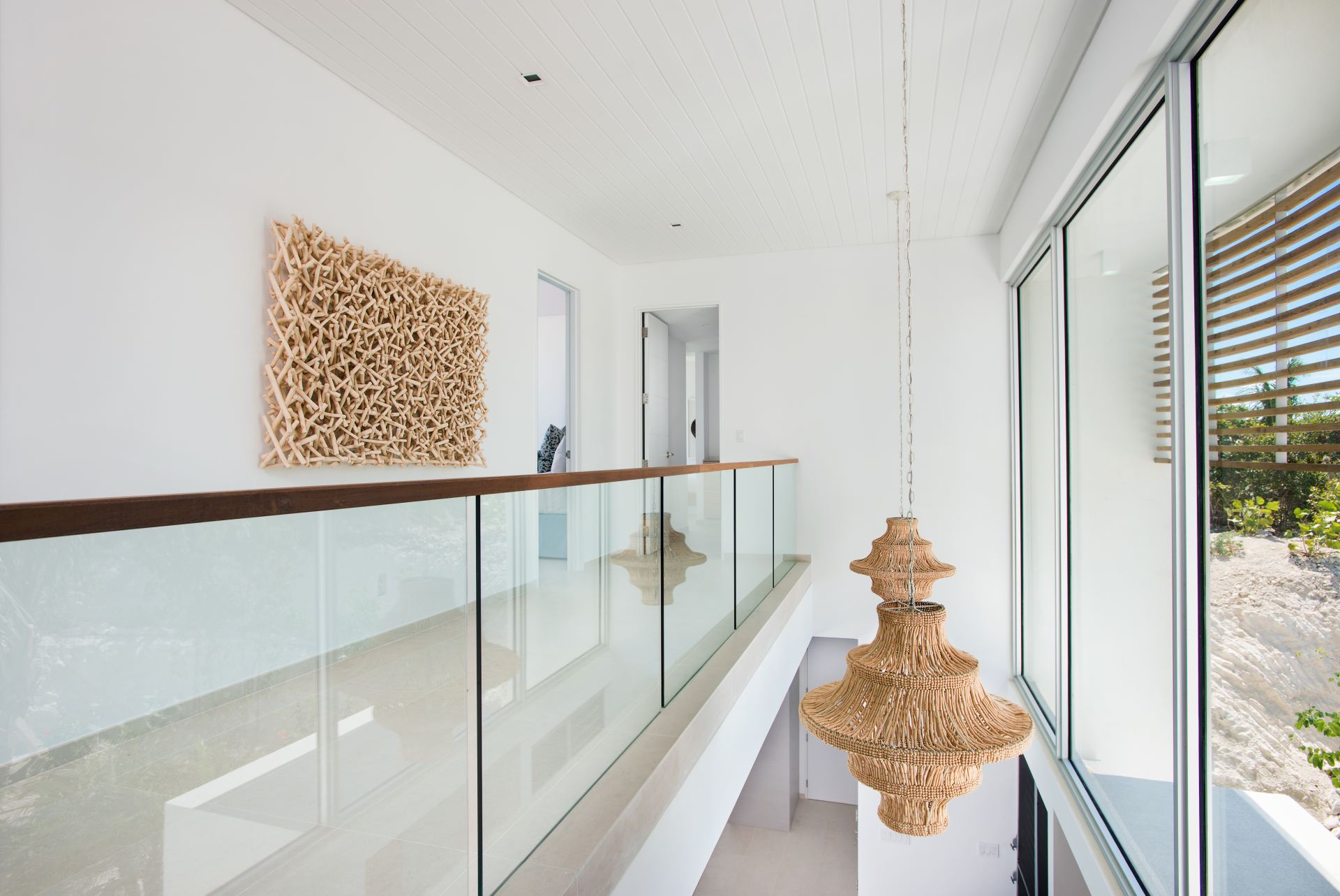 North Shore Enclave - 4 BDR BEACHFRONT VILLA