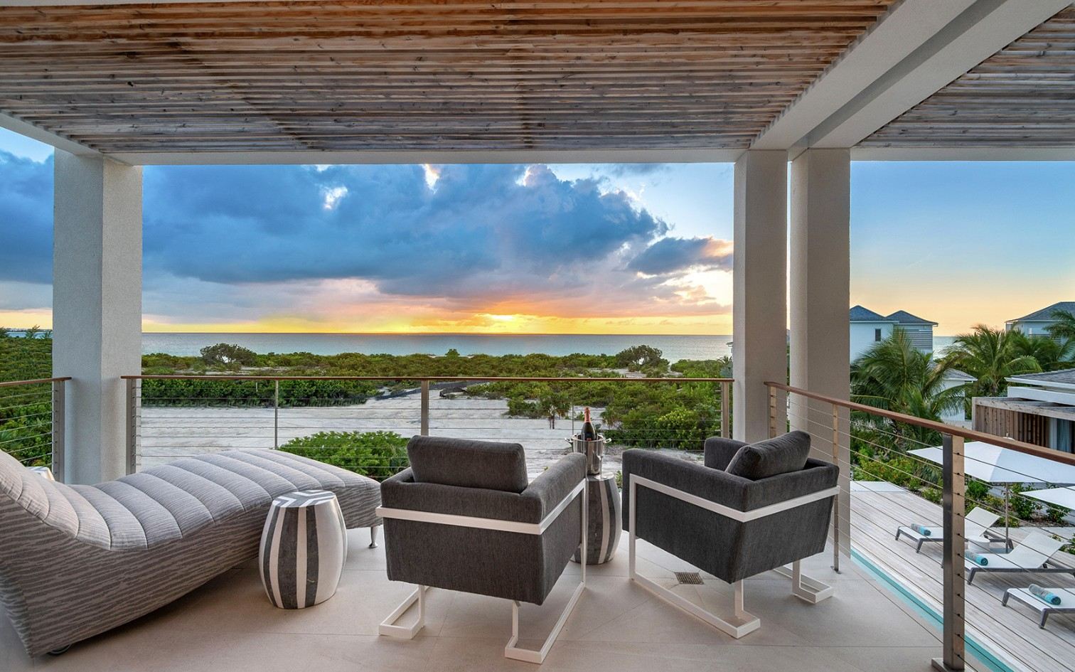 Grace Bay Enclave - 6 BDR PREMIUM OCEAN VIEW VILLA