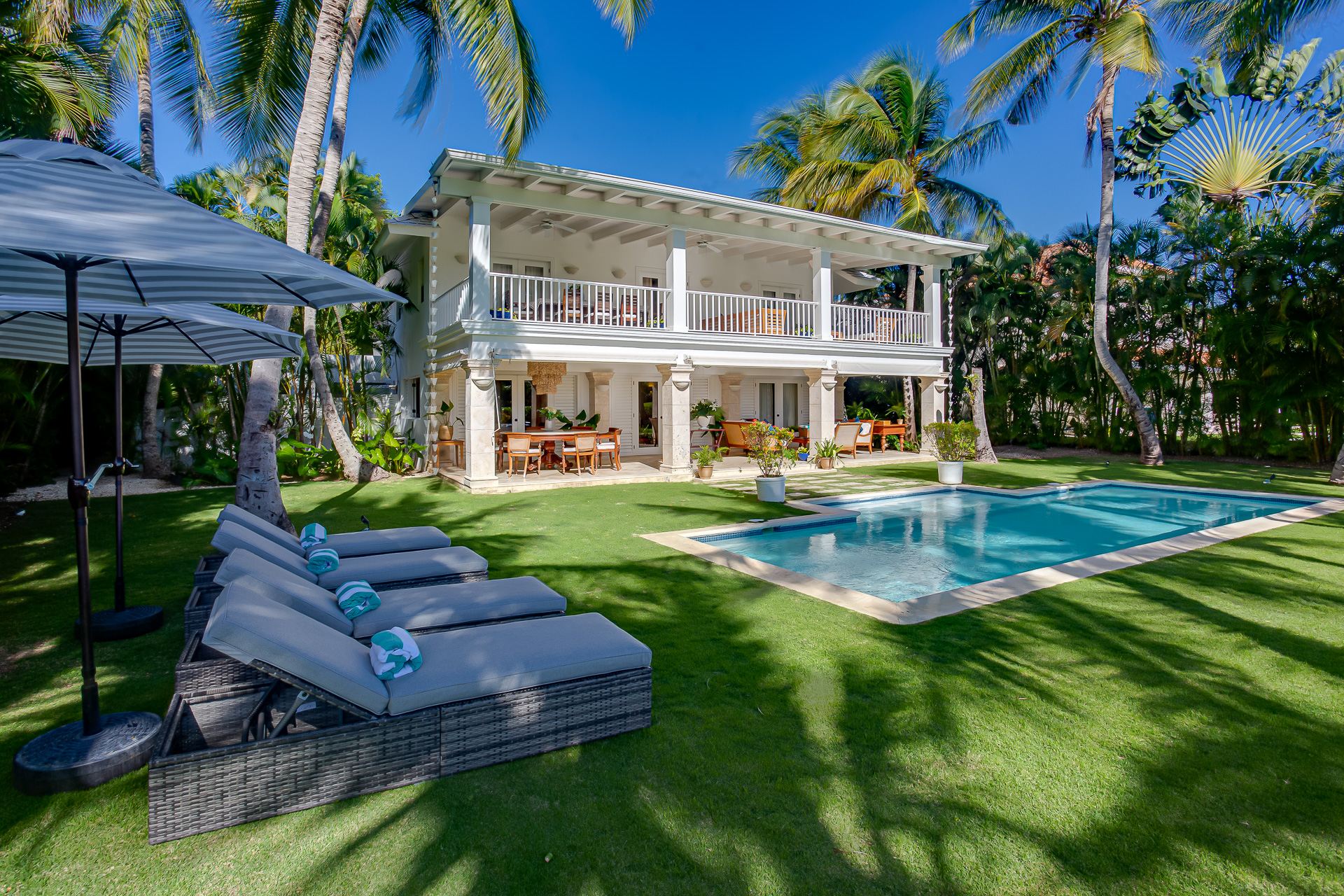 Villa Tortuga Bay B6