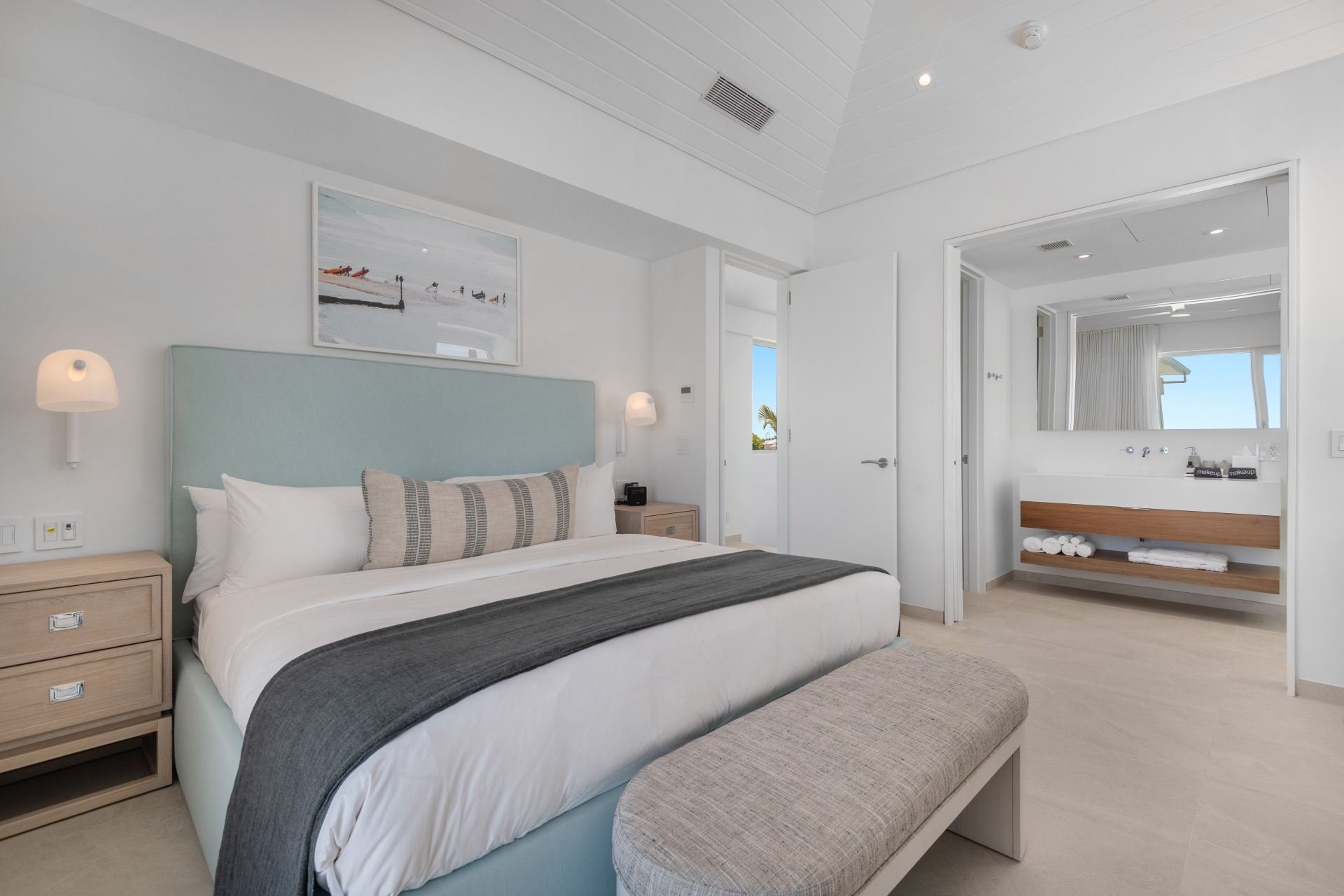 Grace Bay Enclave - 5 BDR BEACHFRONT VILLA