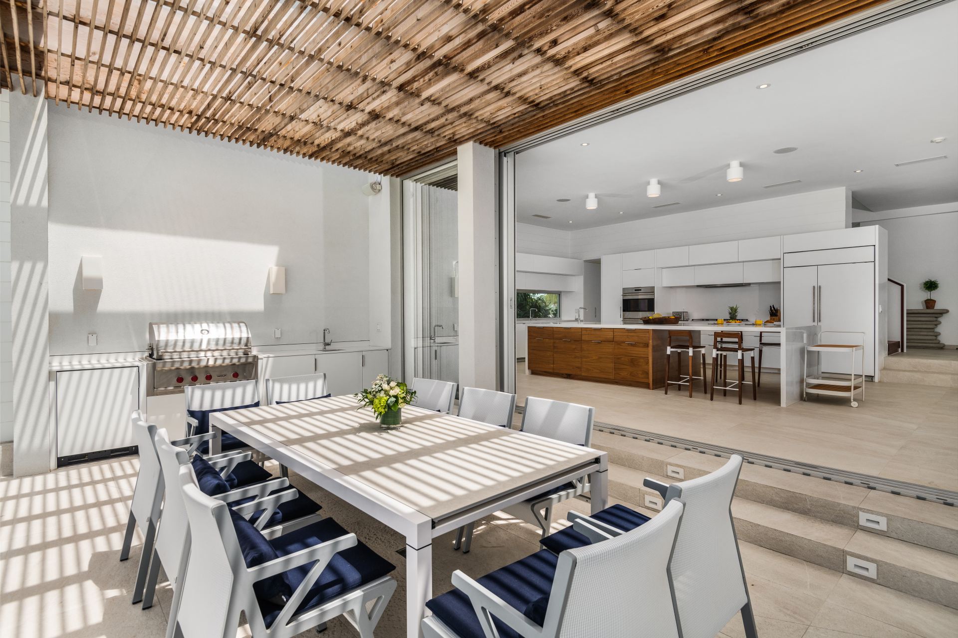 Grace Bay Enclave - 5 BDR BEACHFRONT VILLA