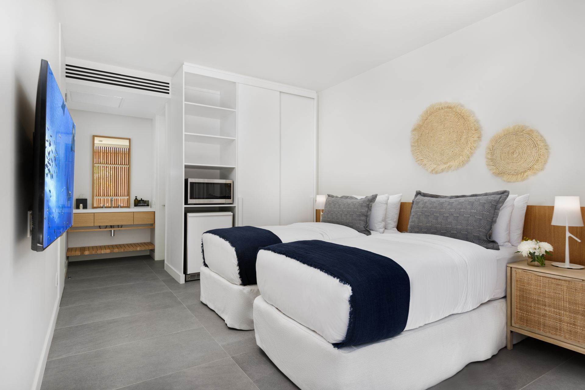 Long Bay Enclave - 2 BDR BEACHFRONT BEACH HOUSE