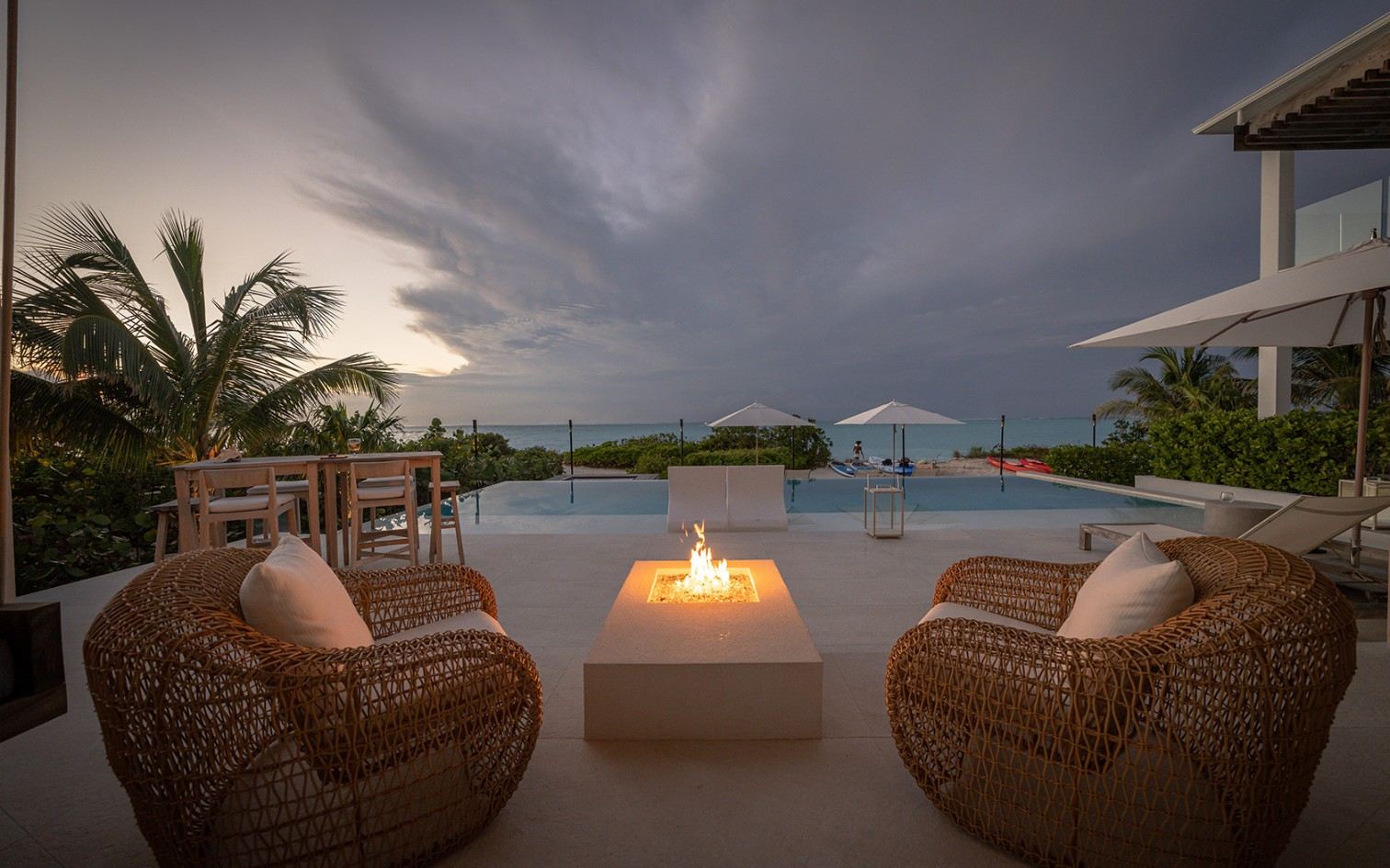 Grace Bay Enclave - 5 BDR BEACHFRONT VILLA
