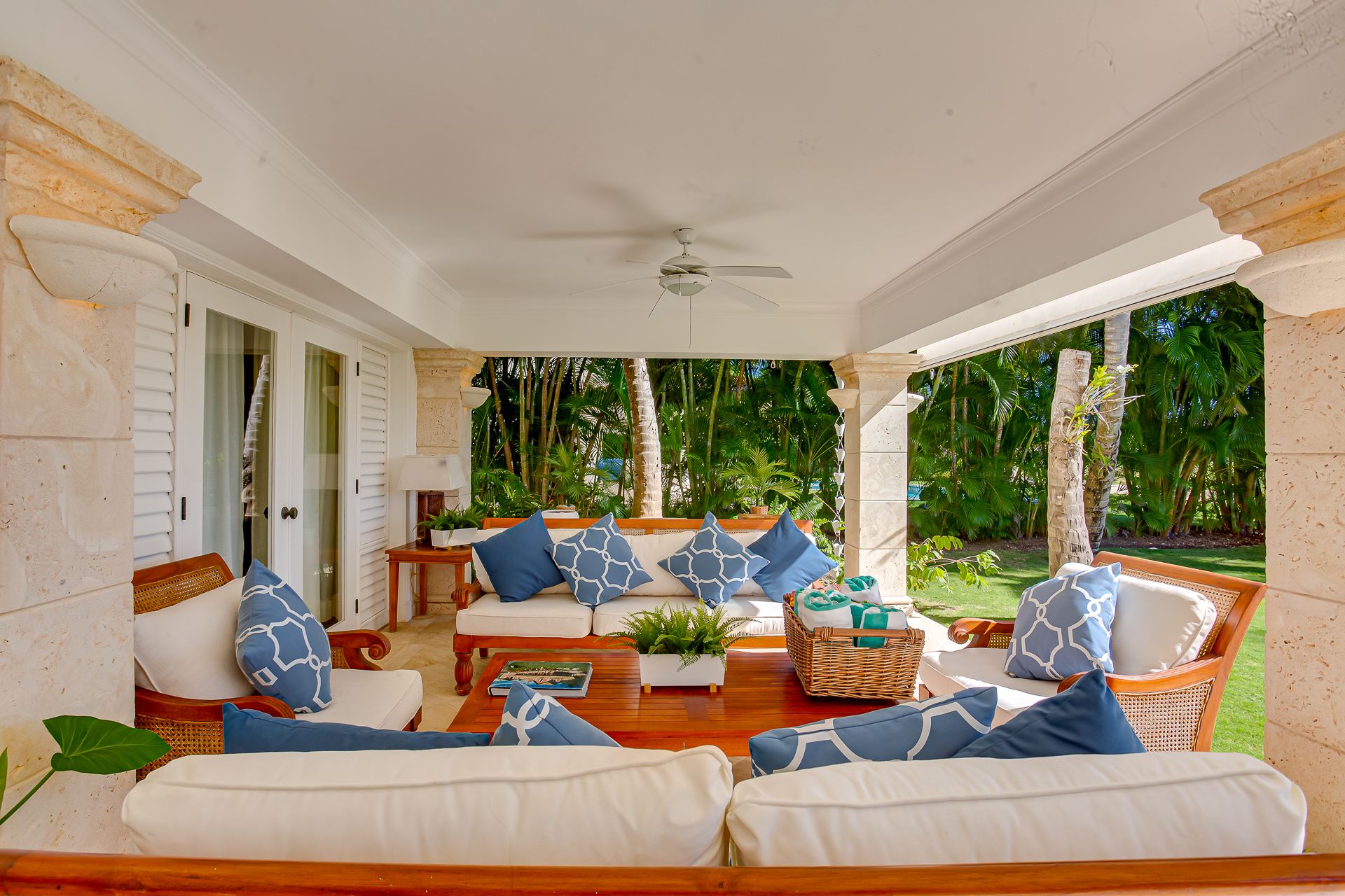 Villa Tortuga Bay B6