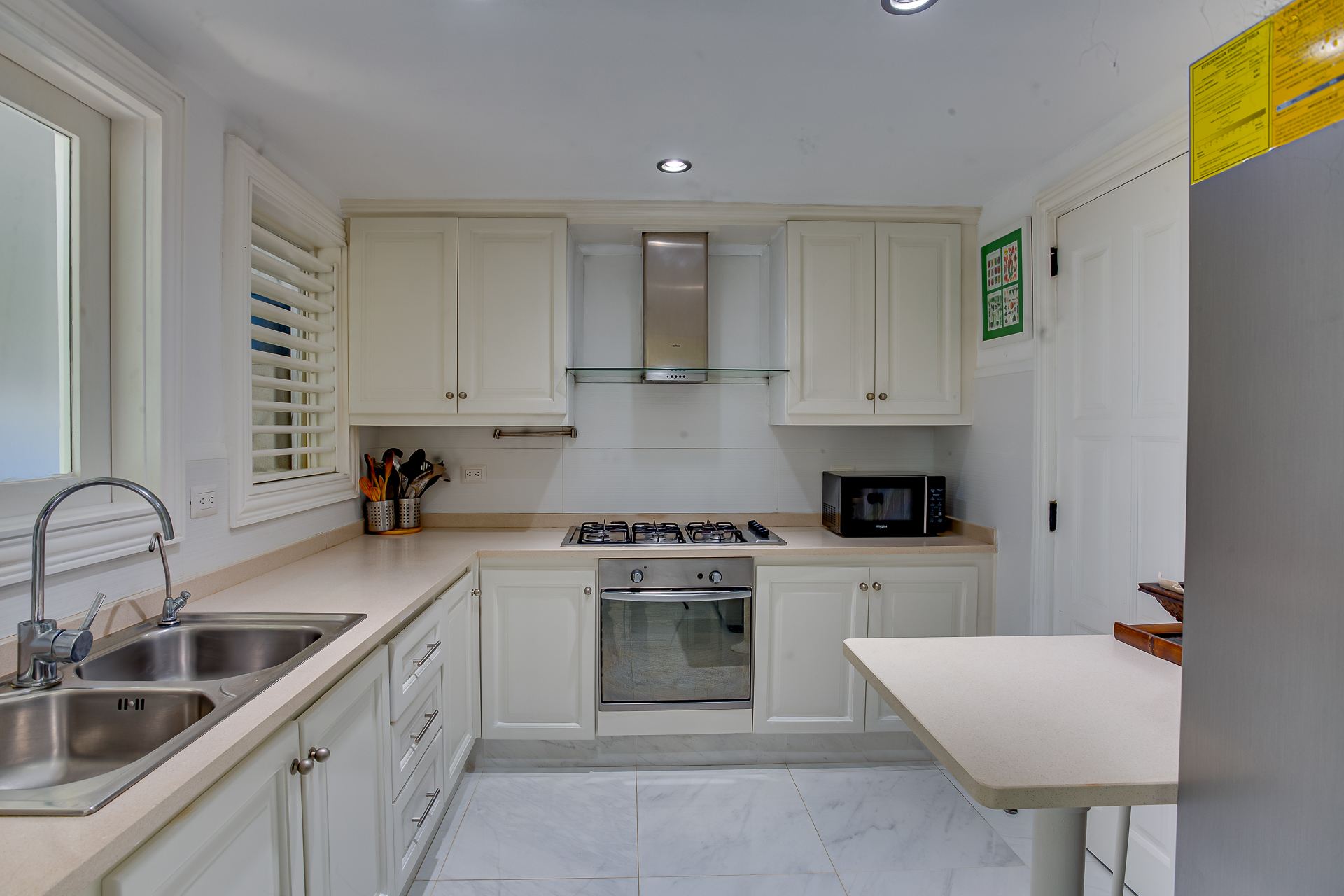 Villa Tortuga Bay B6