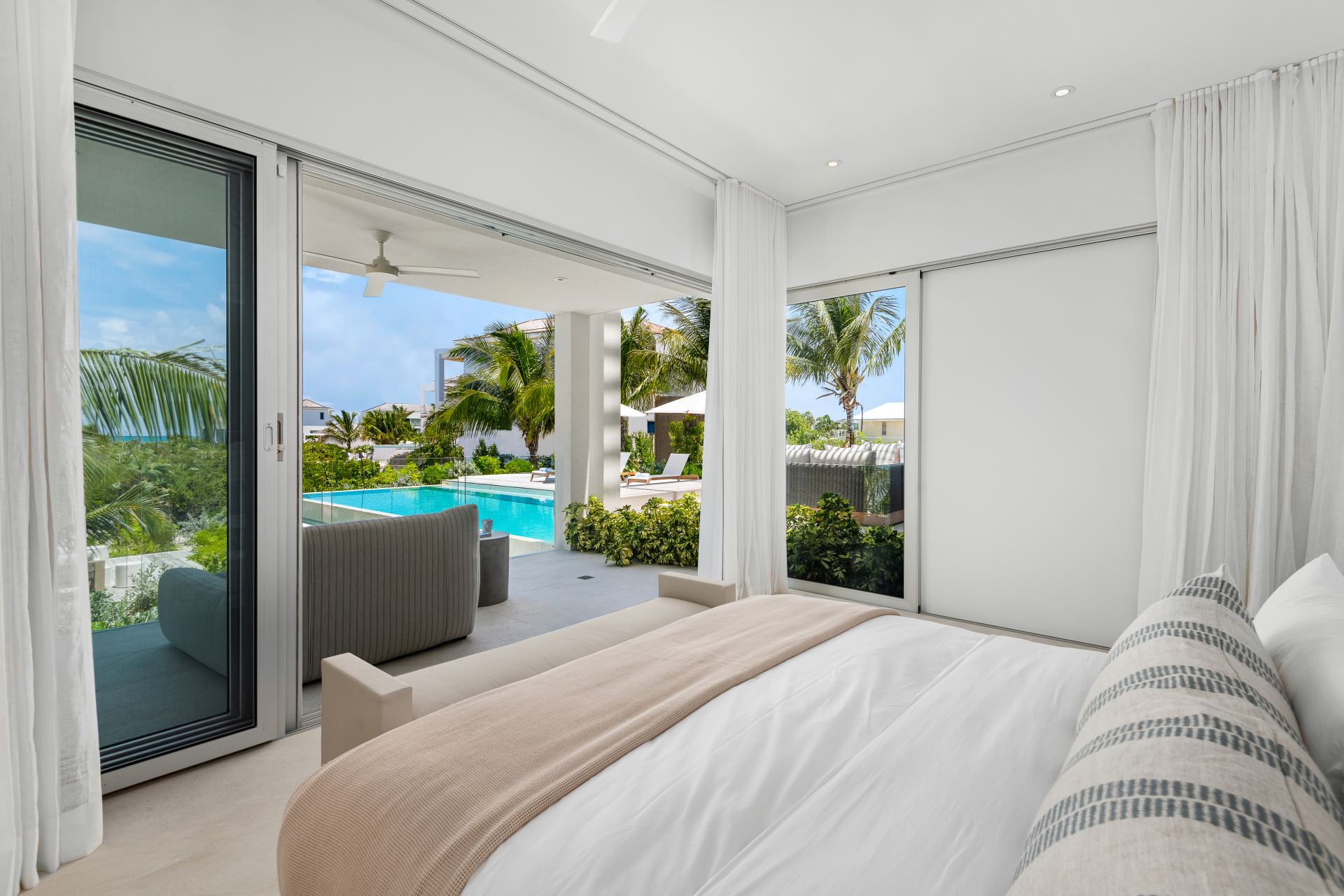 Grace Bay Enclave - 4 BDR OCEAN VIEW VILLA
