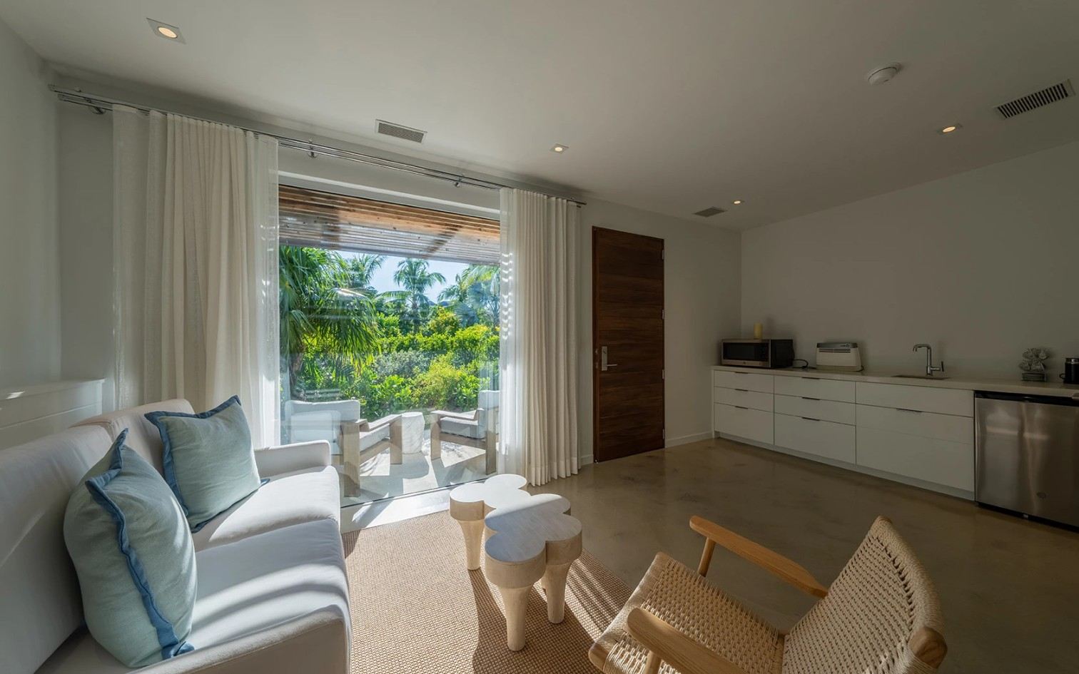 Long Bay Enclave - 6 BDR BEACHFRONT VILLA