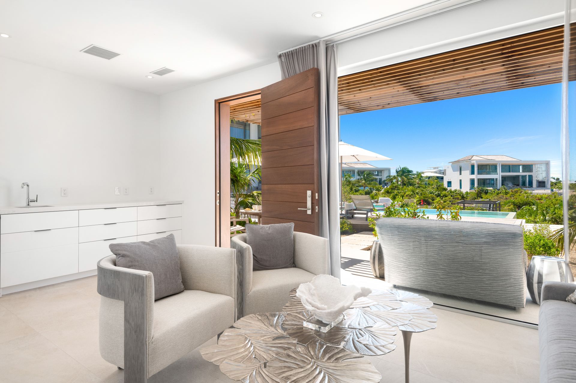 Grace Bay Enclave - 6 BDR PREMIUM OCEAN VIEW VILLA