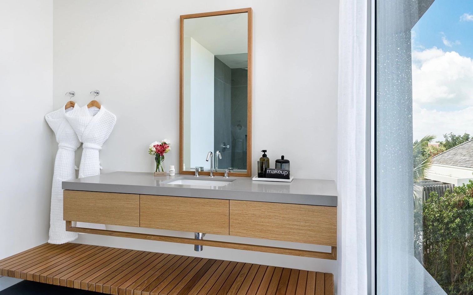 Long Bay Enclave - 2 BDR BEACHFRONT BEACH HOUSE