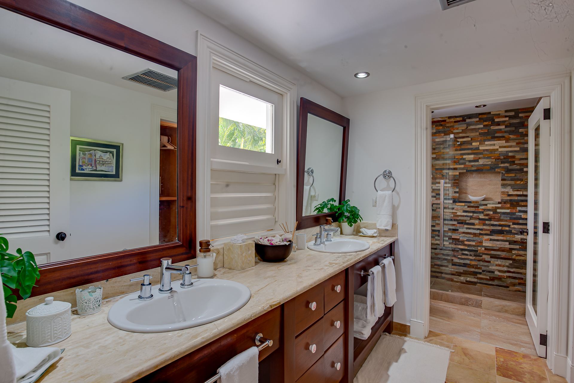 Villa Tortuga Bay B6