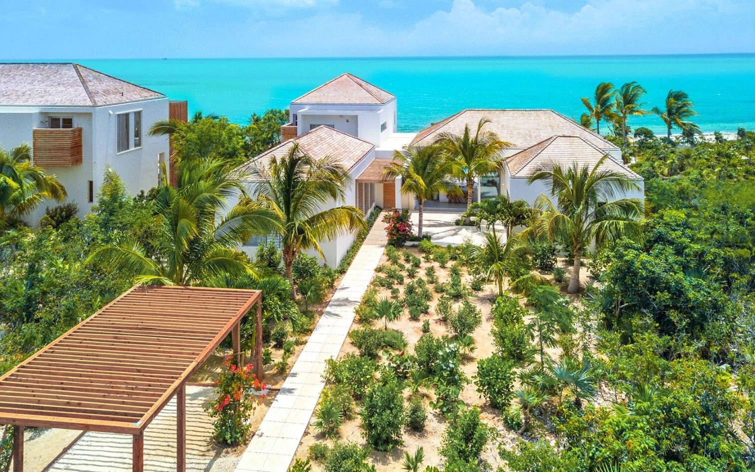 Long Bay Enclave - 5 BDR BEACHFRONT VILLA