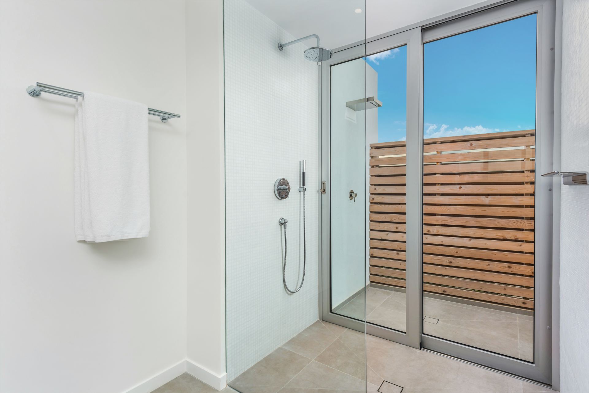 Long Bay Enclave - 6 BDR BEACHFRONT VILLA