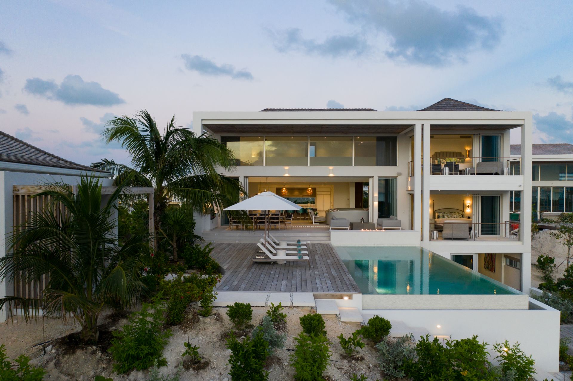 Grace Bay Enclave - 6 BDR PREMIUM OCEAN VIEW VILLA