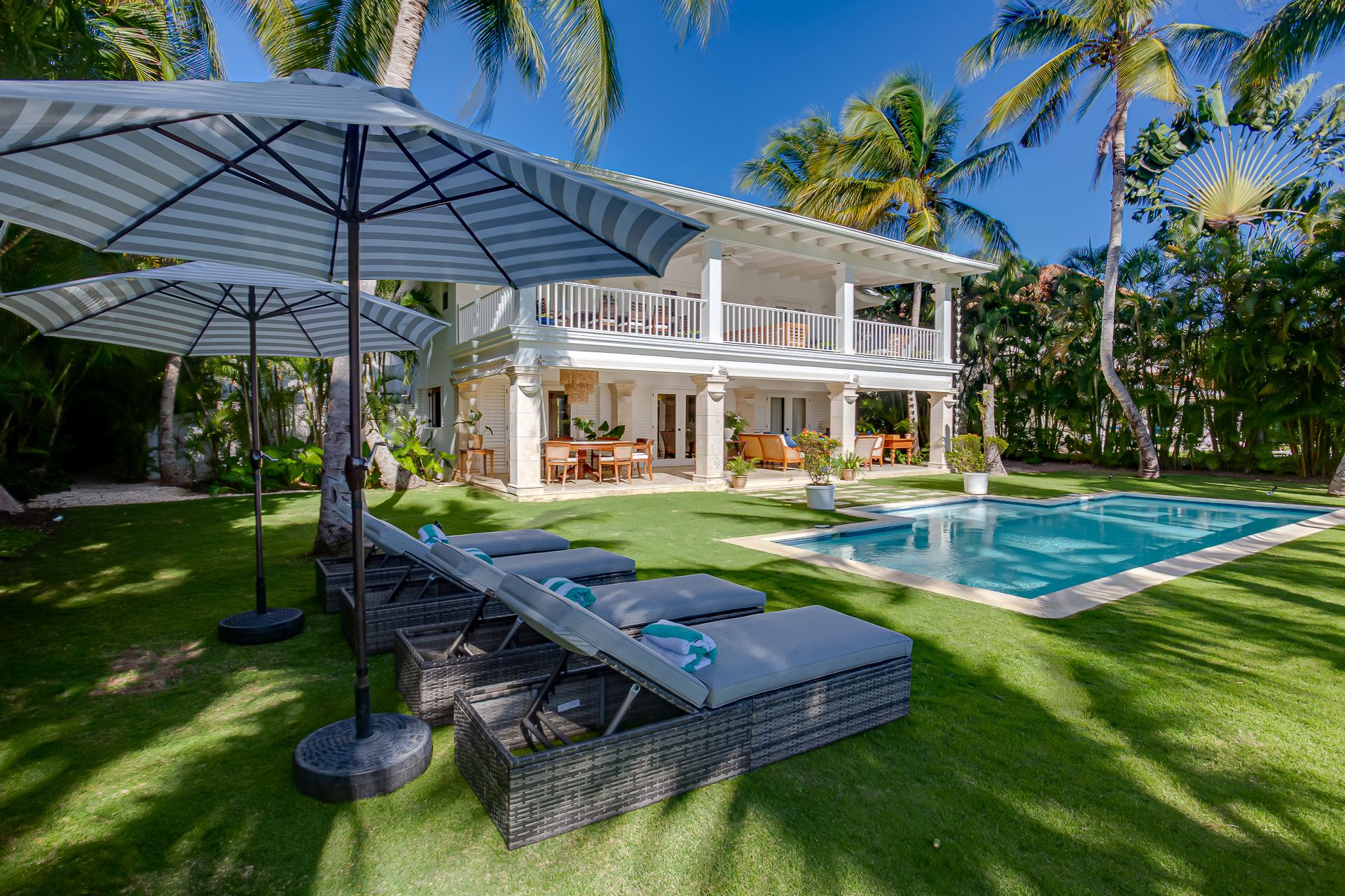 Villa Tortuga Bay B6