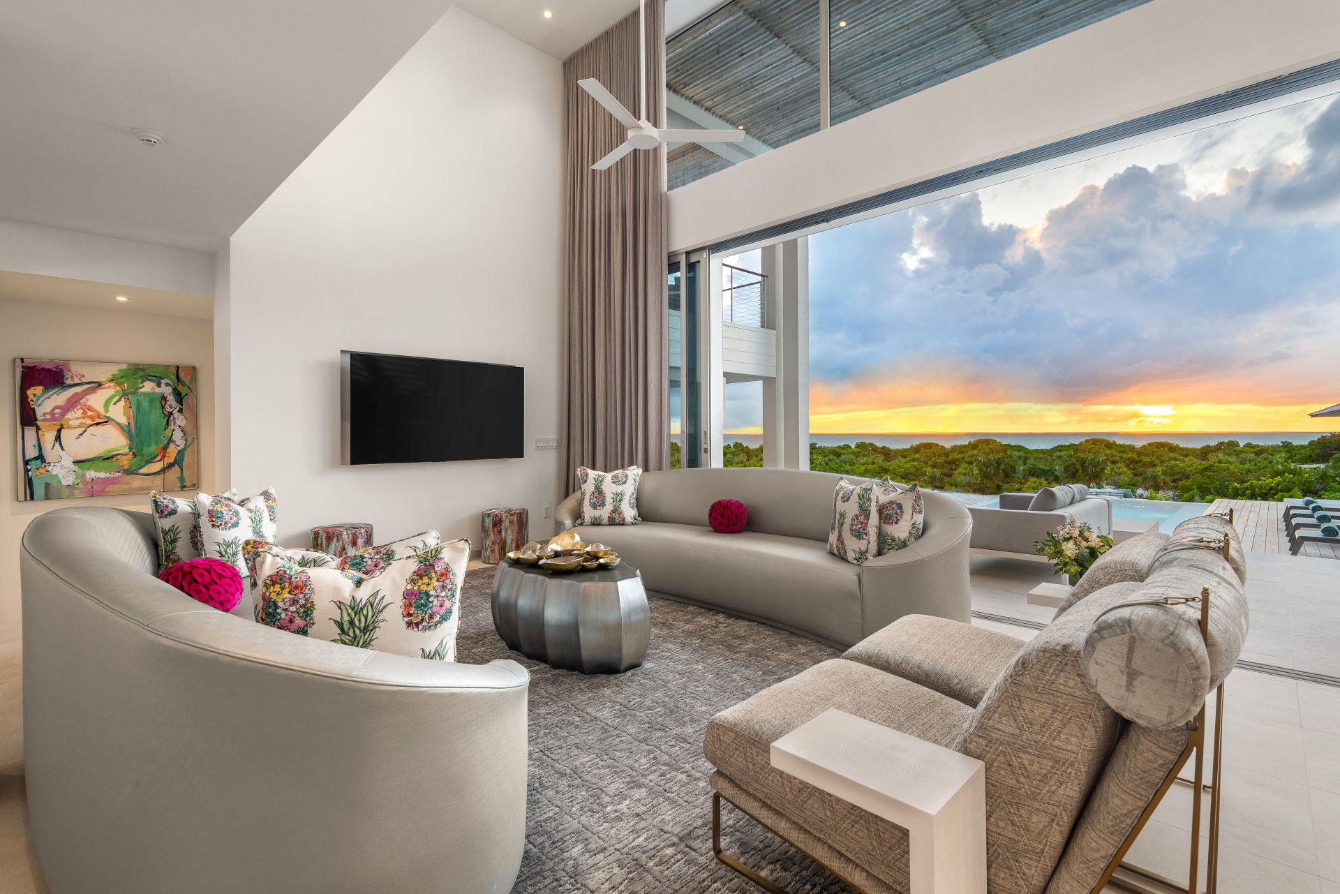 Grace Bay Enclave - 6 BDR PREMIUM OCEAN VIEW VILLA