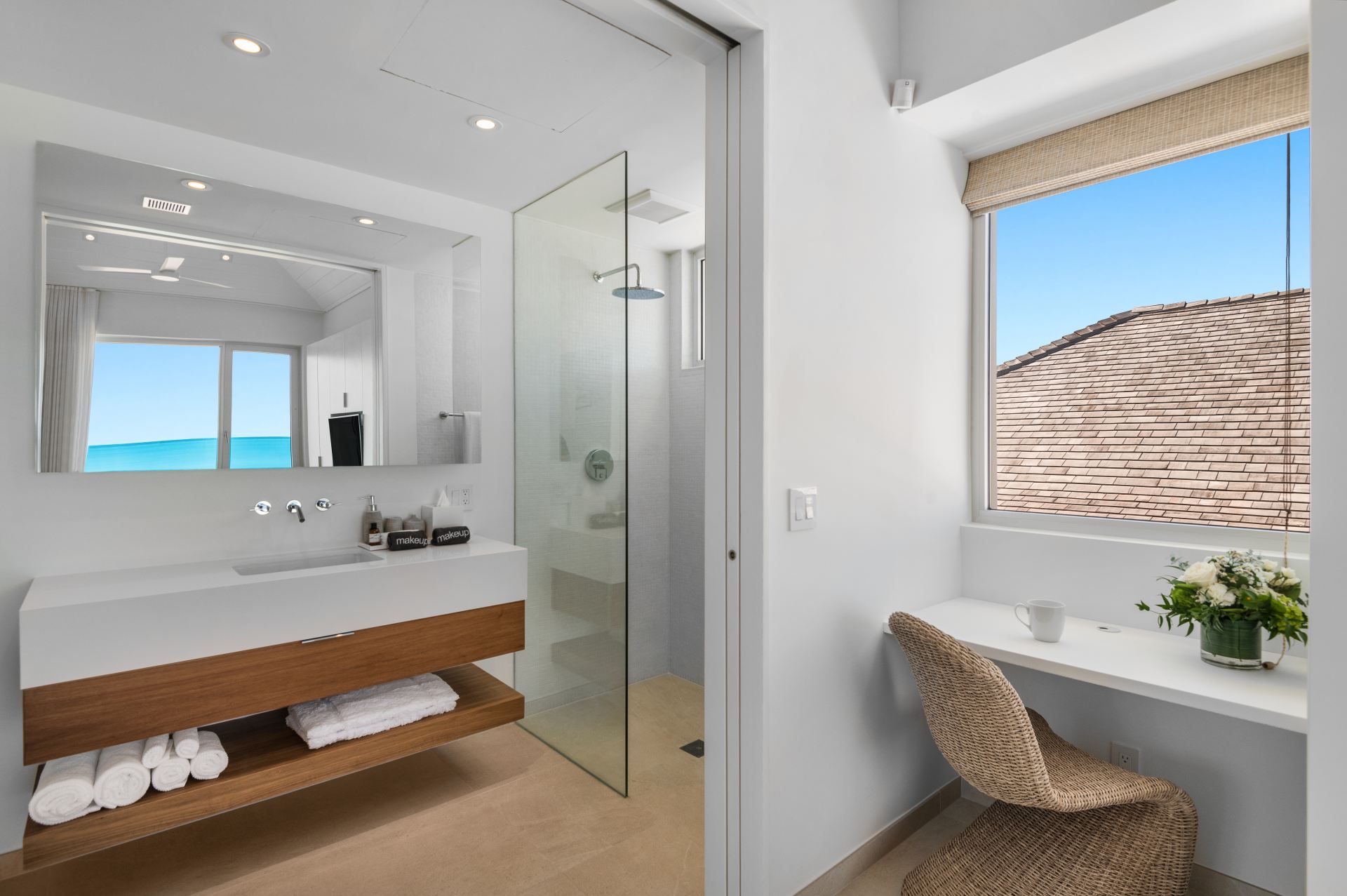 Grace Bay Enclave - 5 BDR BEACHFRONT VILLA