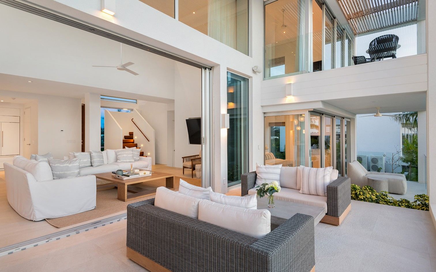 Grace Bay Enclave - 4 BDR OCEAN VIEW VILLA