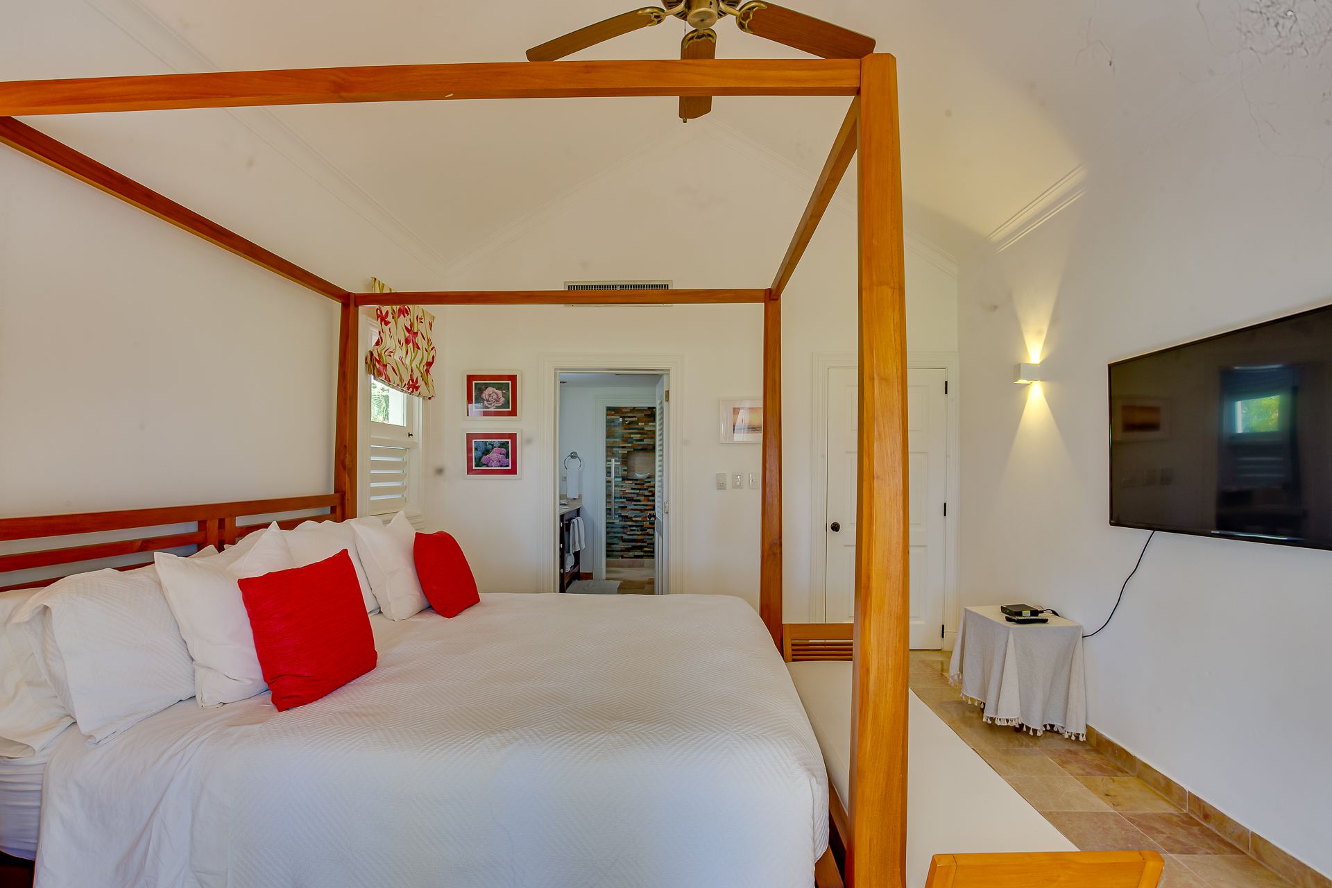 Villa Tortuga Bay B6