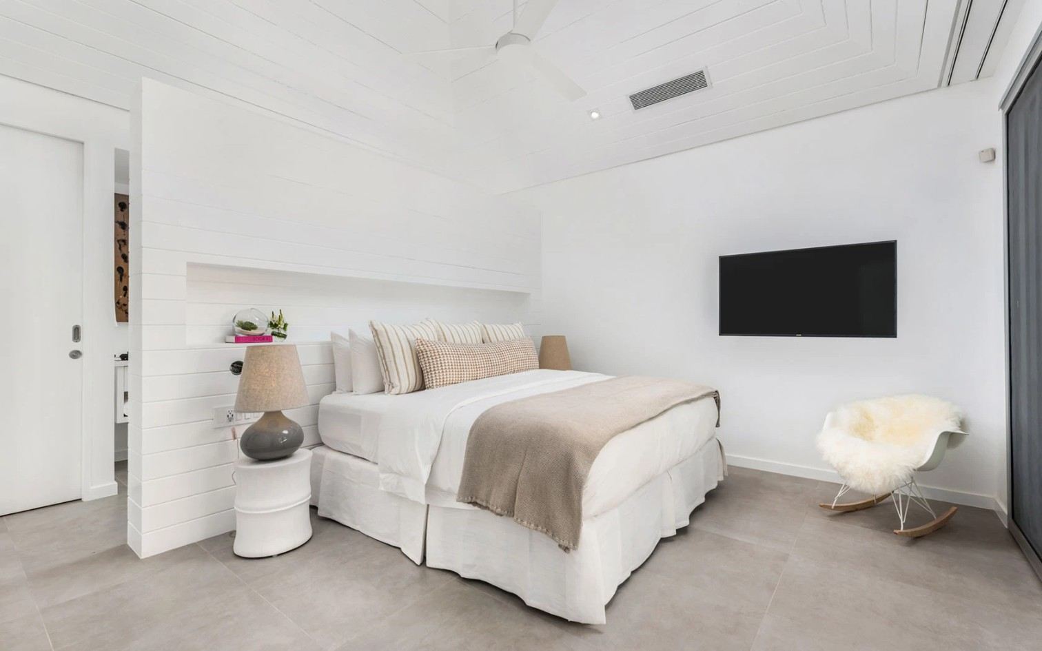 Long Bay Enclave - 5 BDR BEACHFRONT VILLA