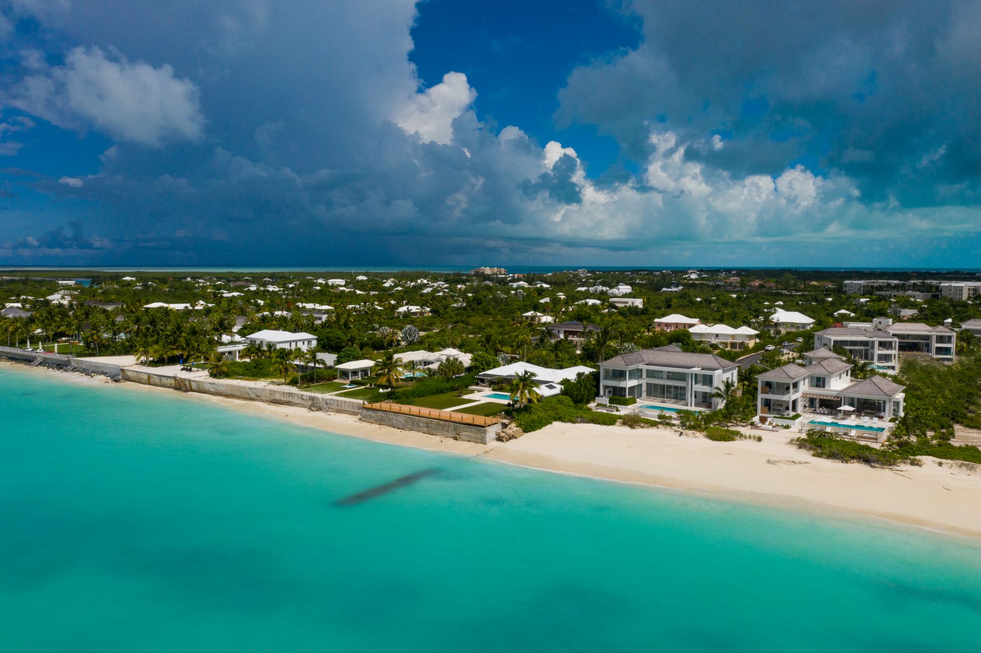 Grace Bay Enclave - 5 BDR BEACHFRONT VILLA