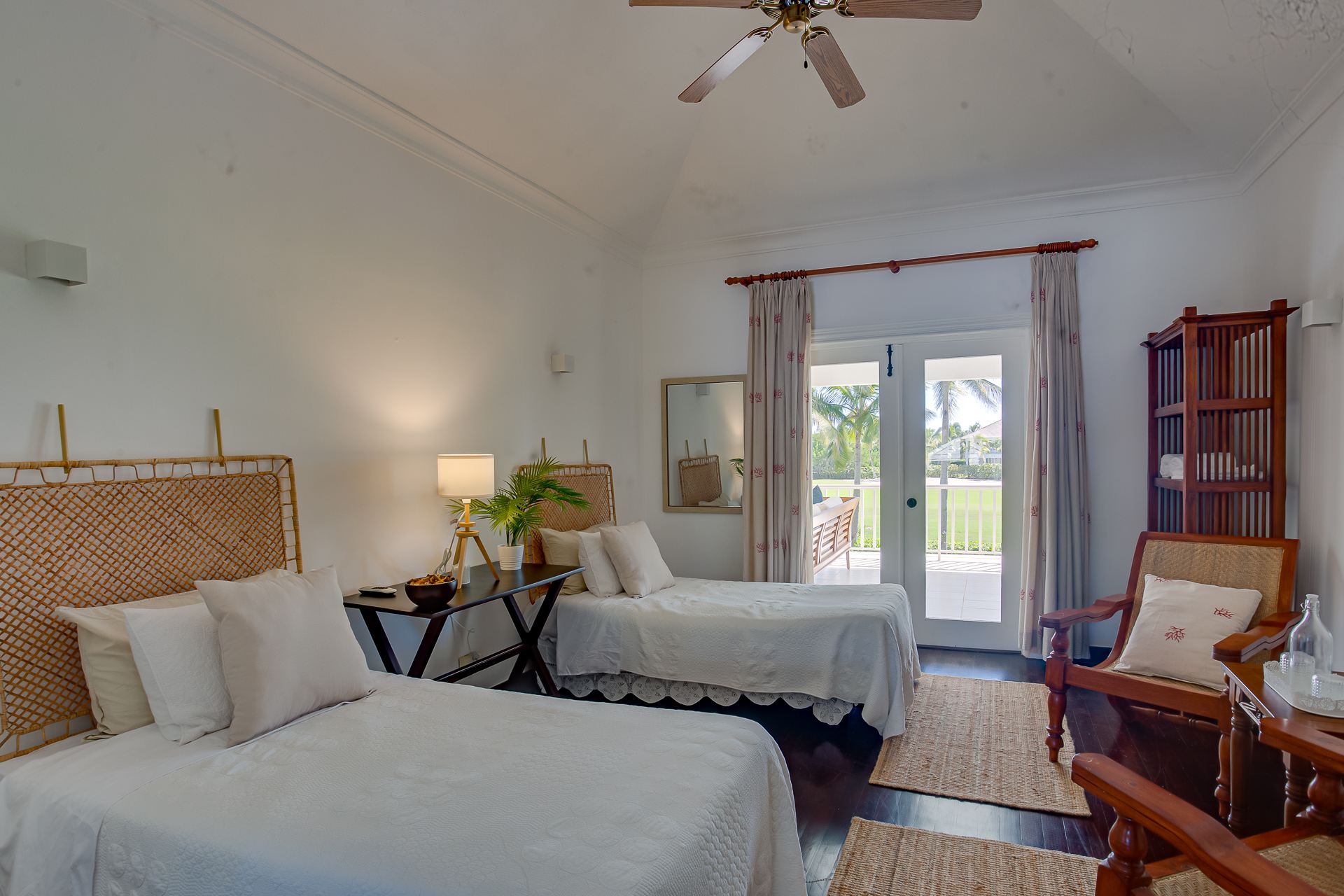 Villa Tortuga Bay B6