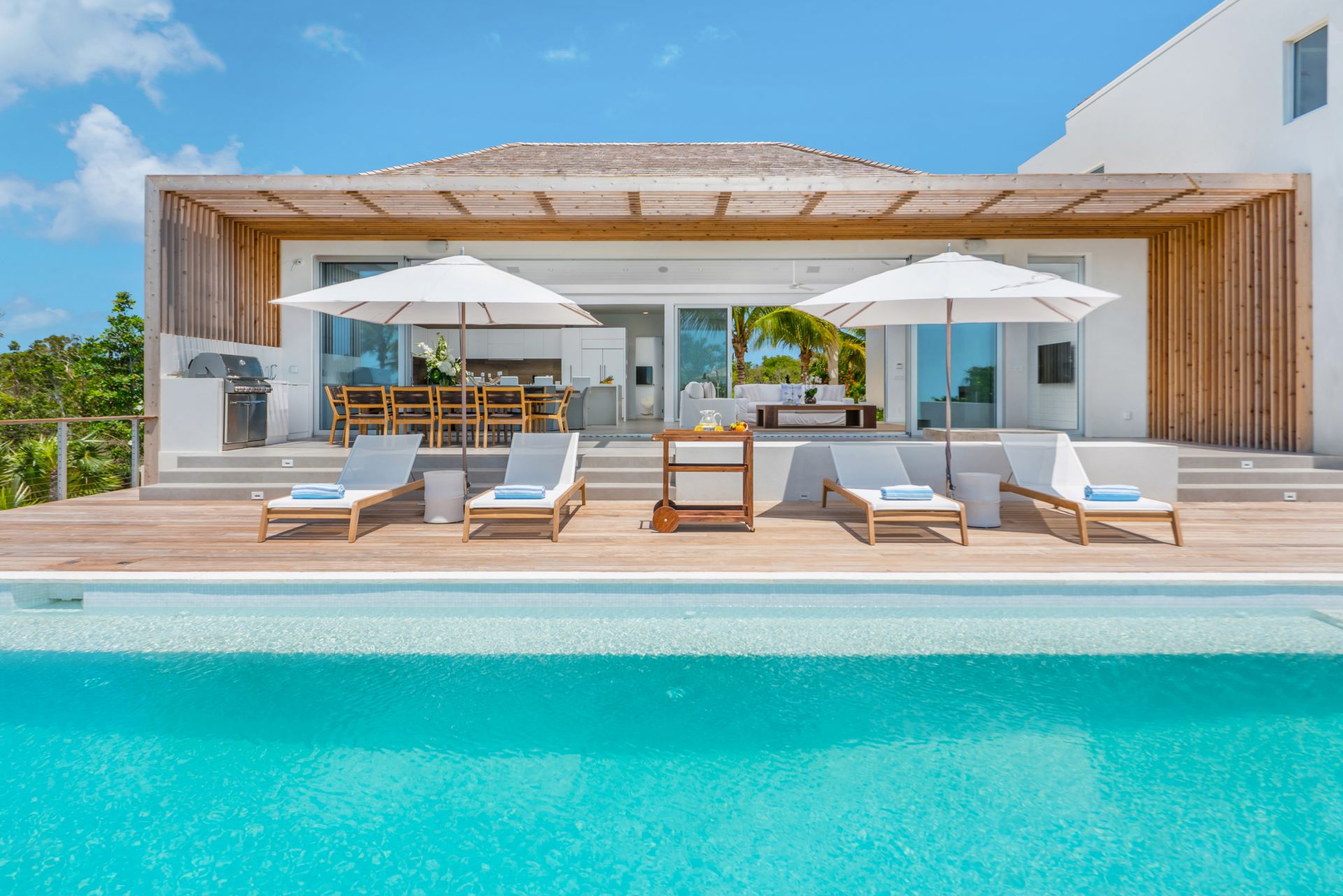 Long Bay Enclave - 5 BDR BEACHFRONT VILLA