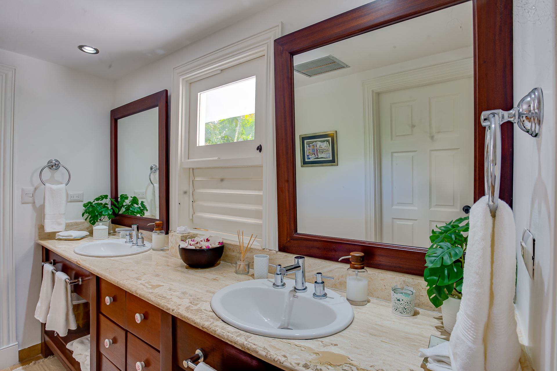 Villa Tortuga Bay B6