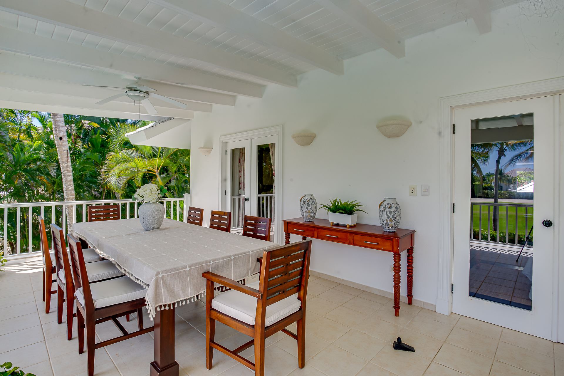 Villa Tortuga Bay B6