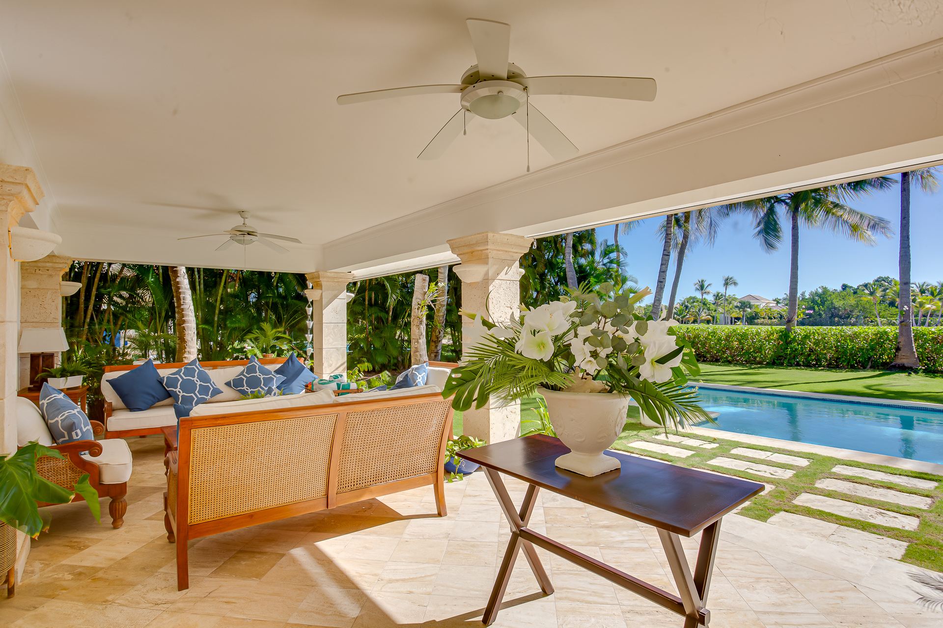 Villa Tortuga Bay B6