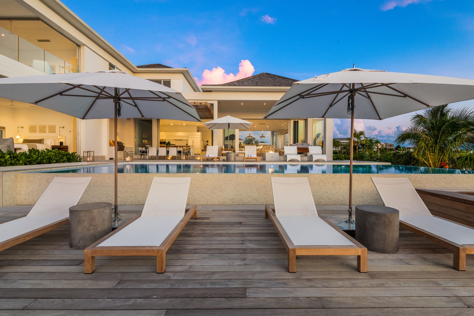 Grace Bay Enclave - 5 BDR BEACHFRONT VILLA