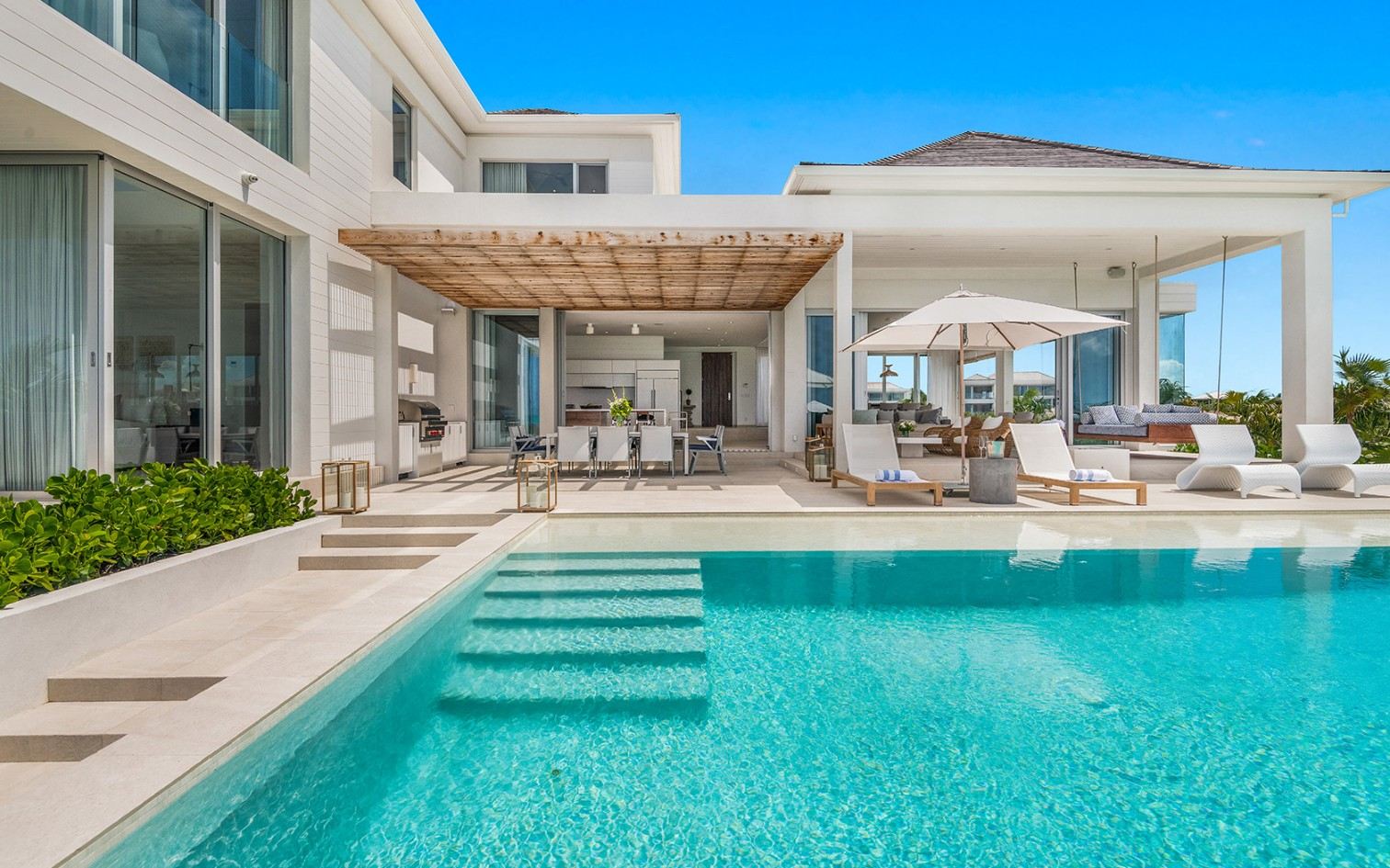 Grace Bay Enclave - 5 BDR BEACHFRONT VILLA