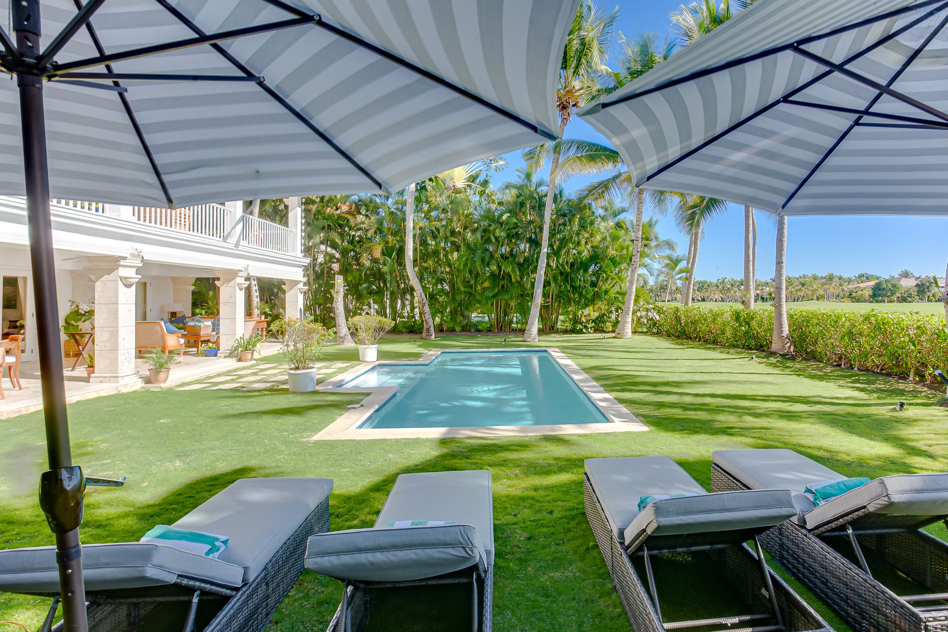 Villa Tortuga Bay B6