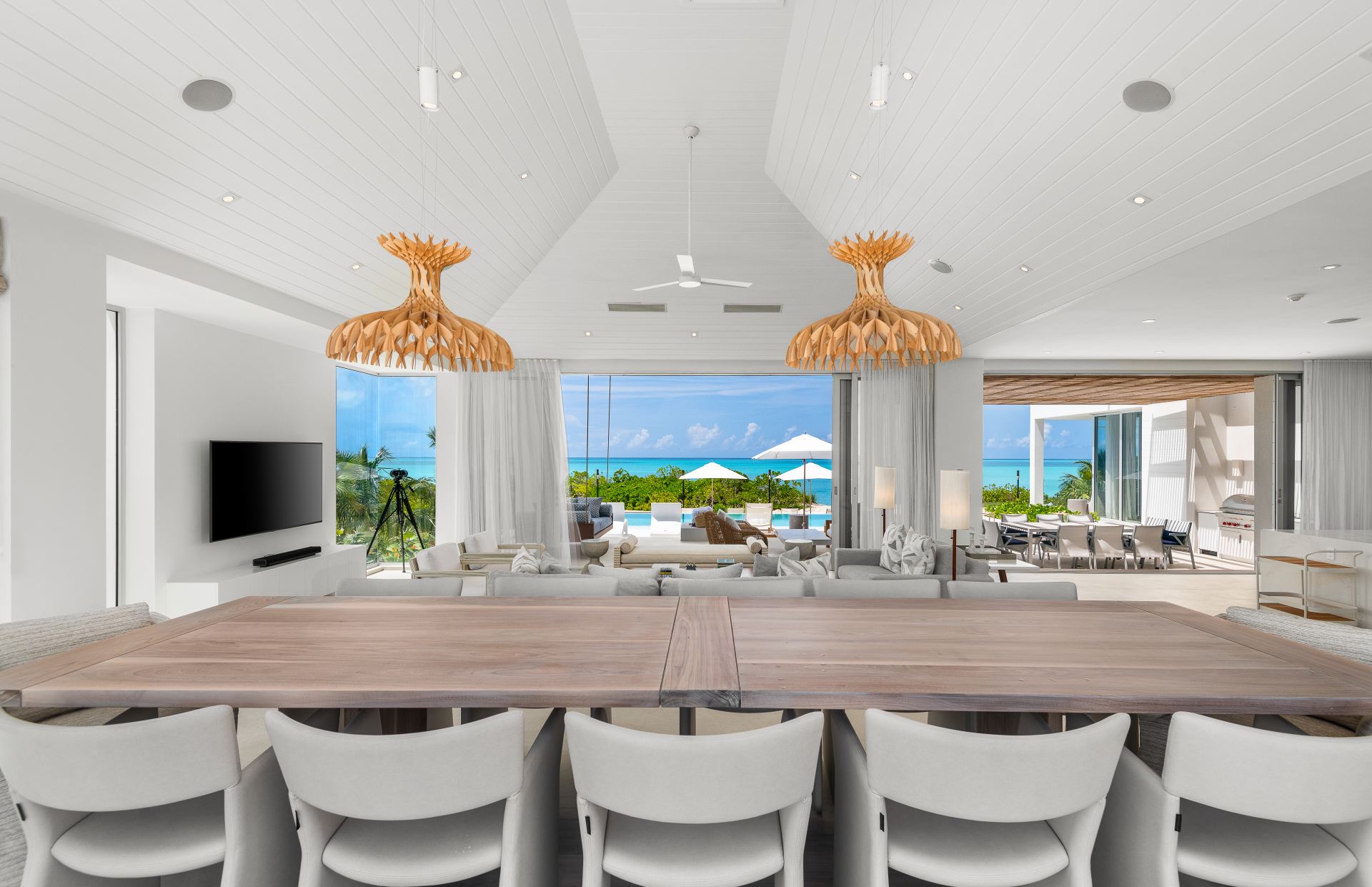 Grace Bay Enclave - 5 BDR BEACHFRONT VILLA