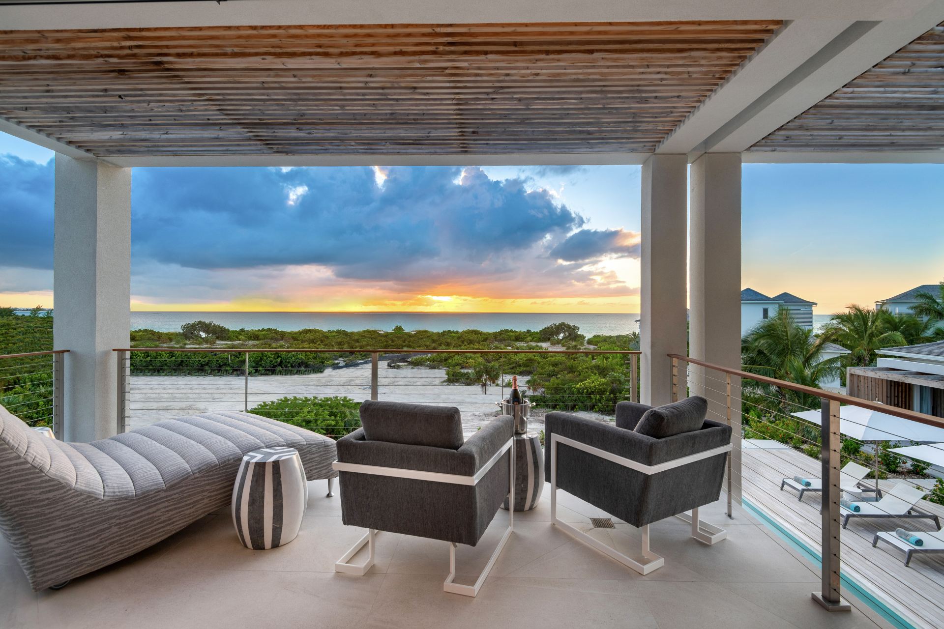 Grace Bay Enclave - 6 BDR PREMIUM OCEAN VIEW VILLA