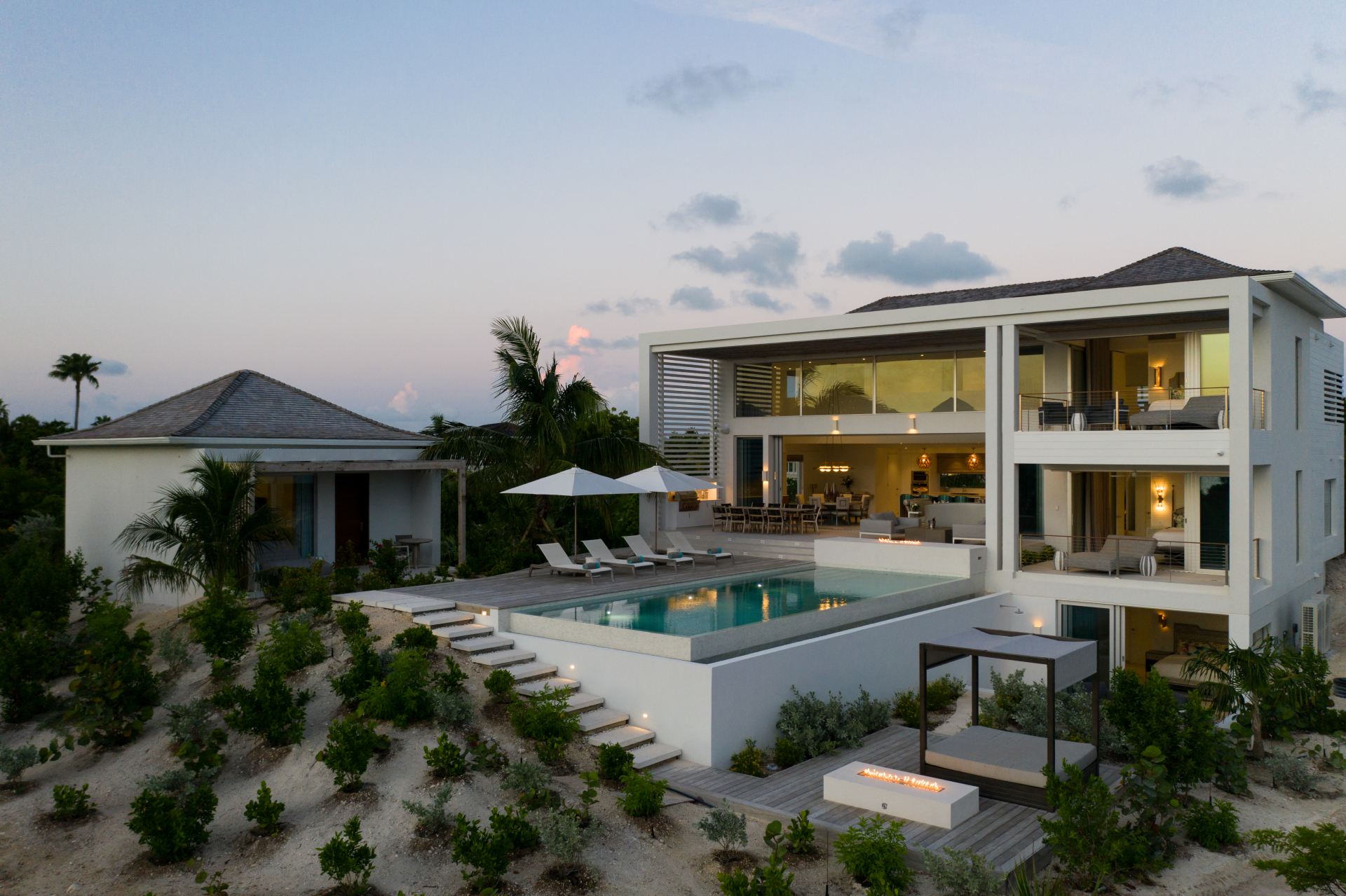 Grace Bay Enclave - 6 BDR PREMIUM OCEAN VIEW VILLA