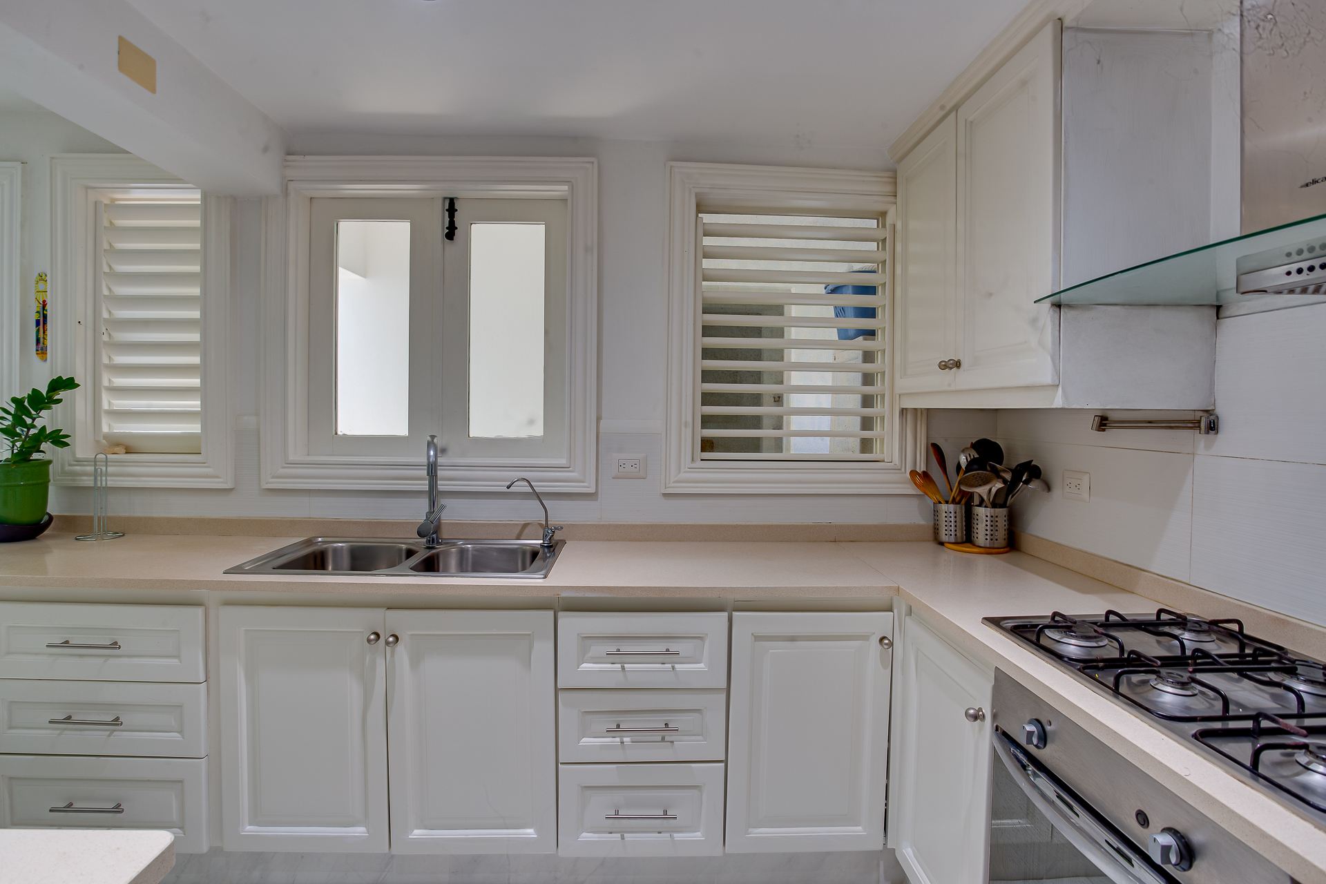 Villa Tortuga Bay B6