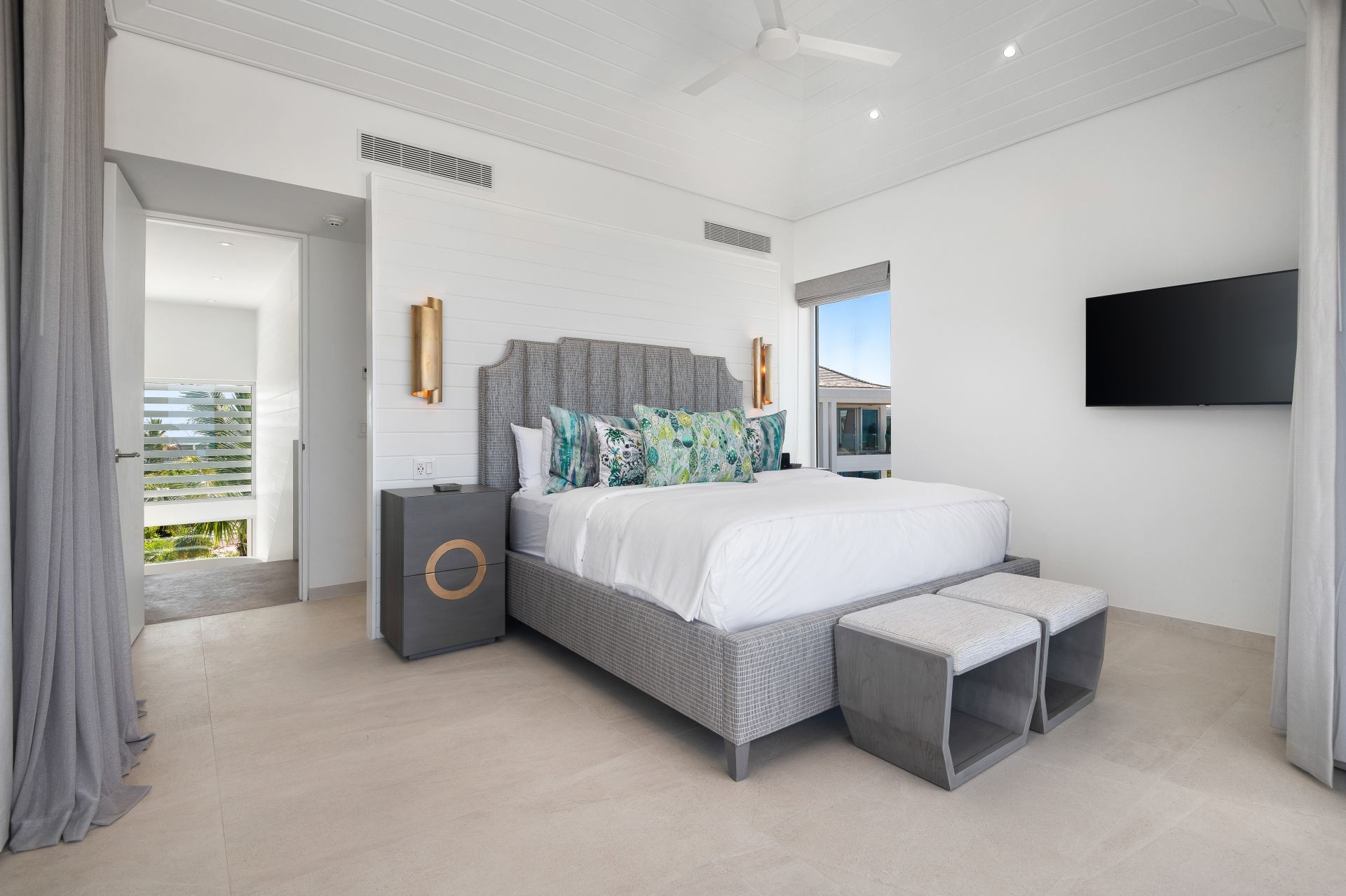 Grace Bay Enclave - 6 BDR PREMIUM OCEAN VIEW VILLA