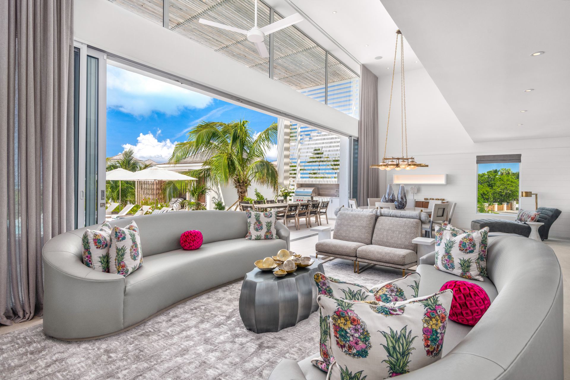 Grace Bay Enclave - 6 BDR PREMIUM OCEAN VIEW VILLA