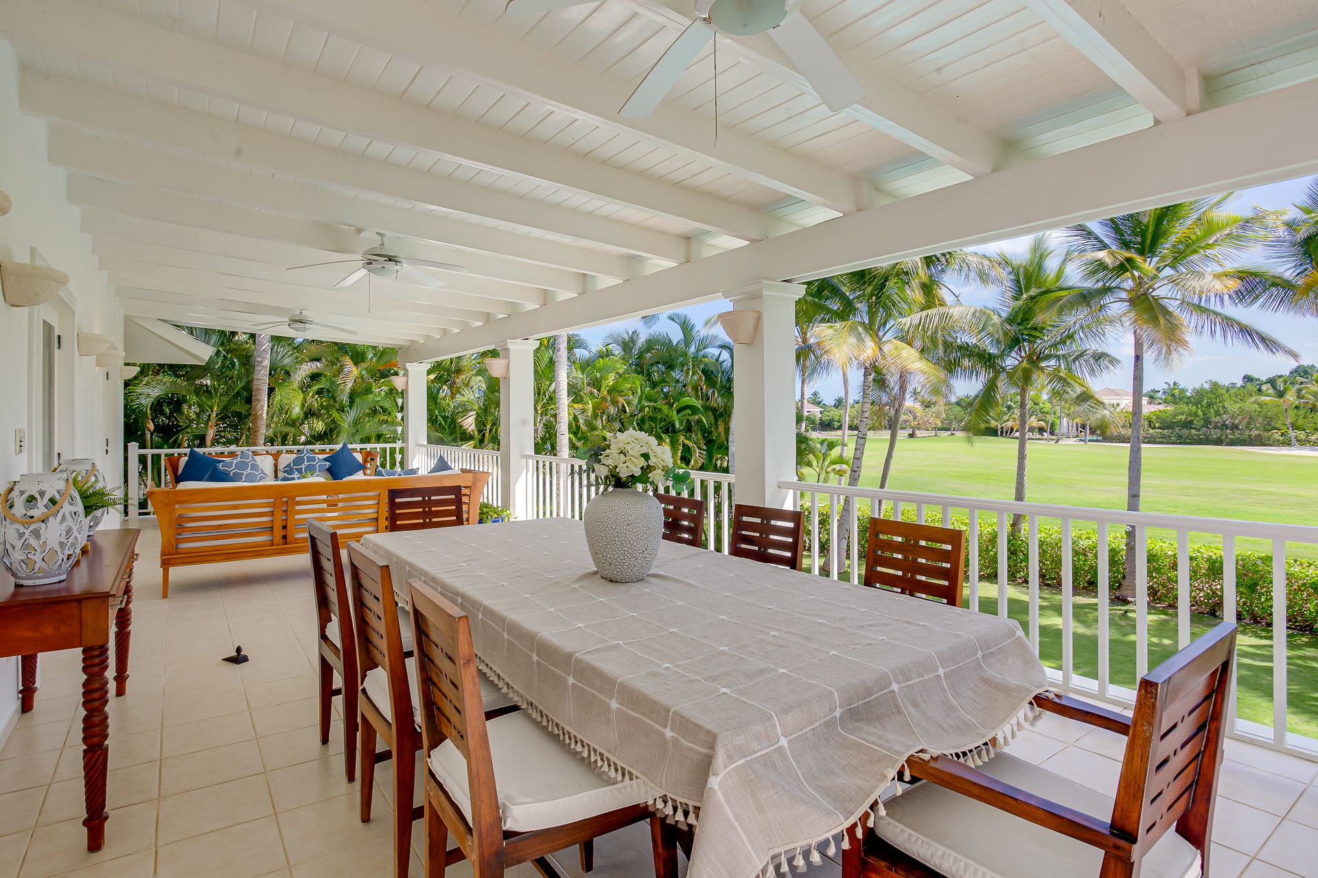 Villa Tortuga Bay B6