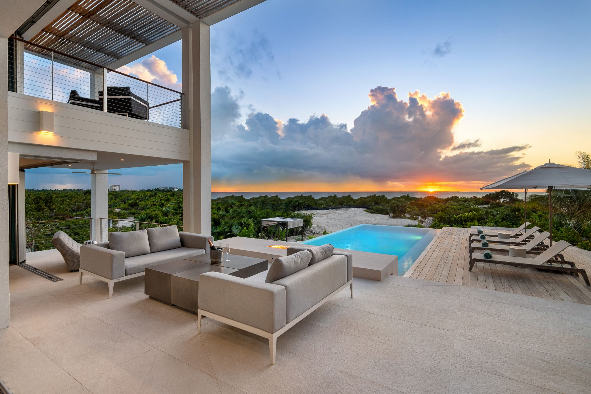 Grace Bay Enclave - 6 BDR PREMIUM OCEAN VIEW VILLA
