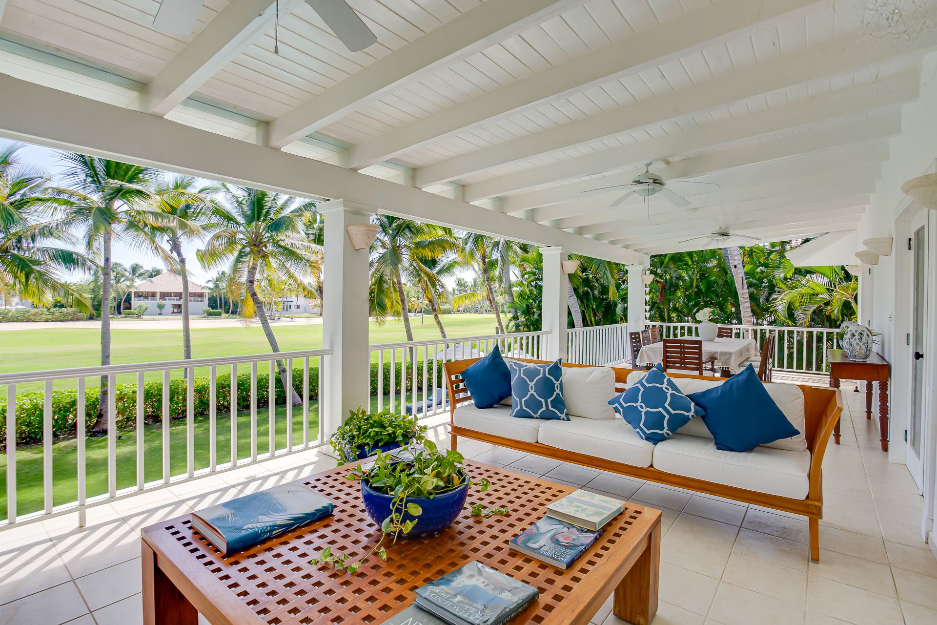 Villa Tortuga Bay B6